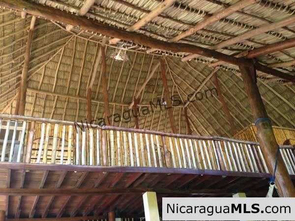 Rustic Marsella Beachfront Opportunity - Image 15