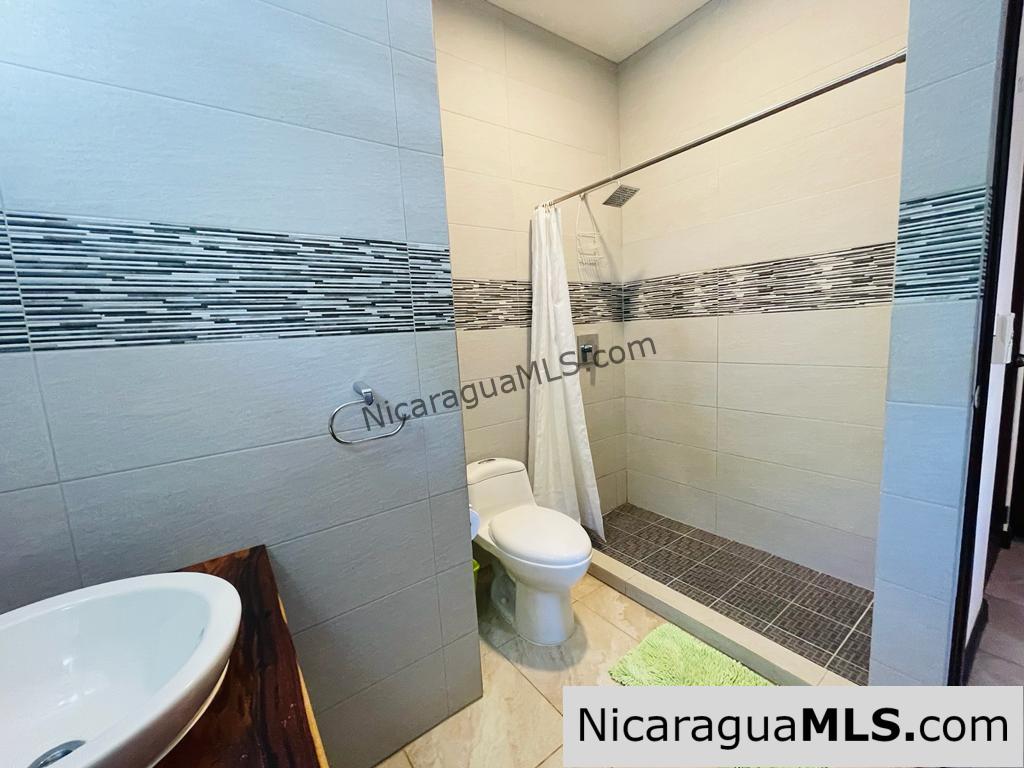 6.1 2 Bedroom Las Escadas Townhouse For Sale Close to Town - Image 16