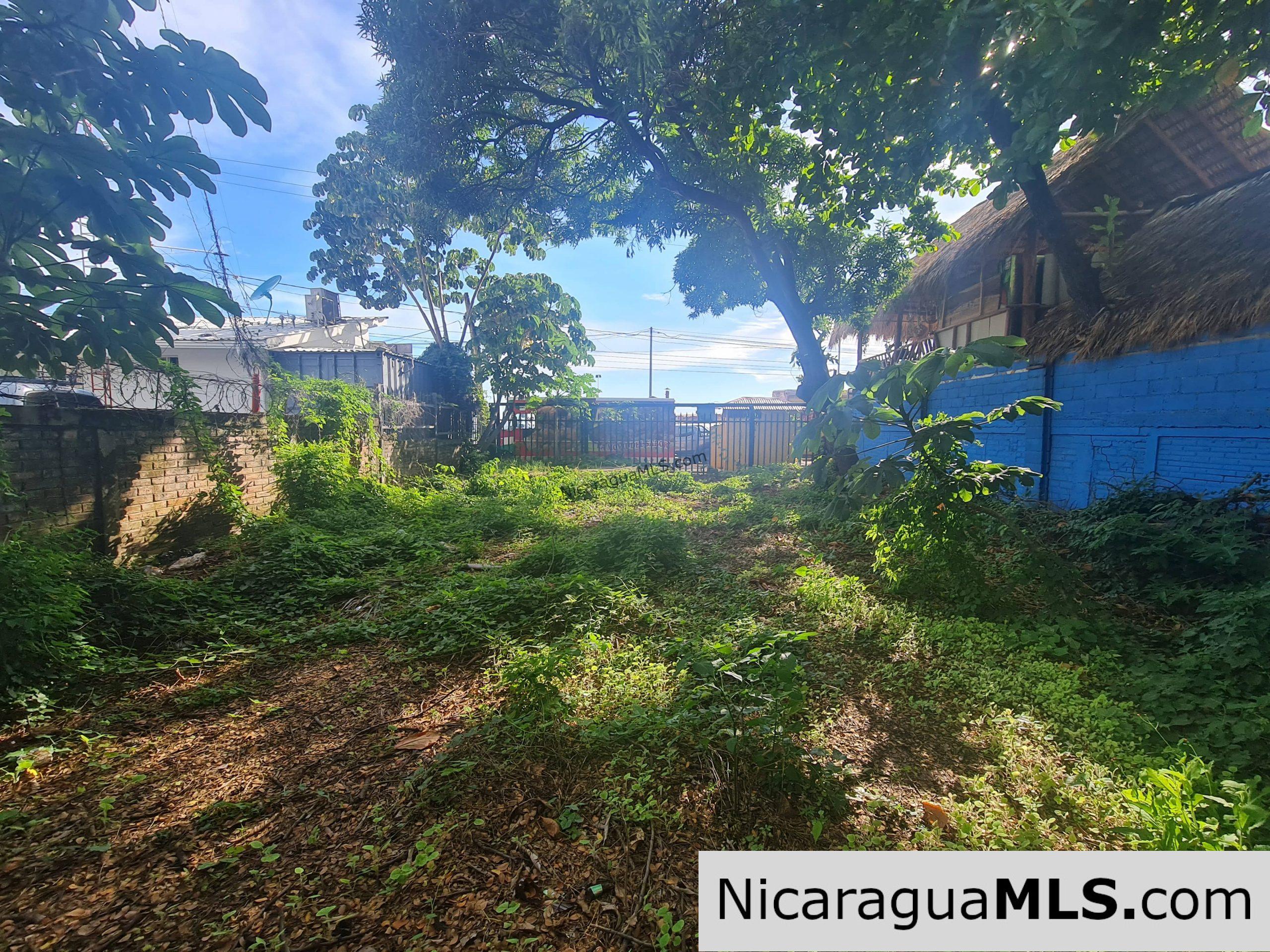 Beachfront Town Property - Image 2