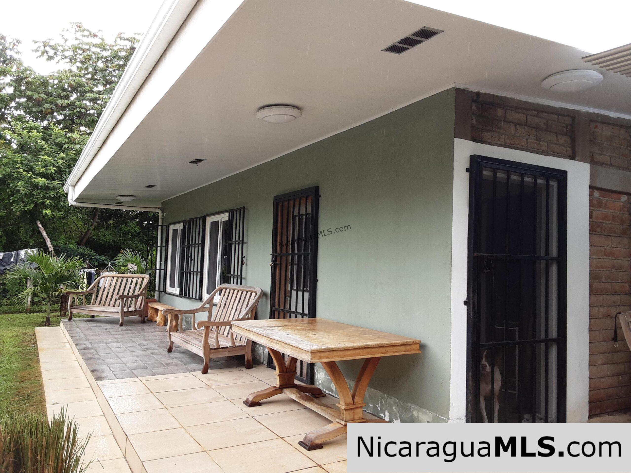 Beautiful House with 60 80 Fruits Tree in Rivas - Image 3