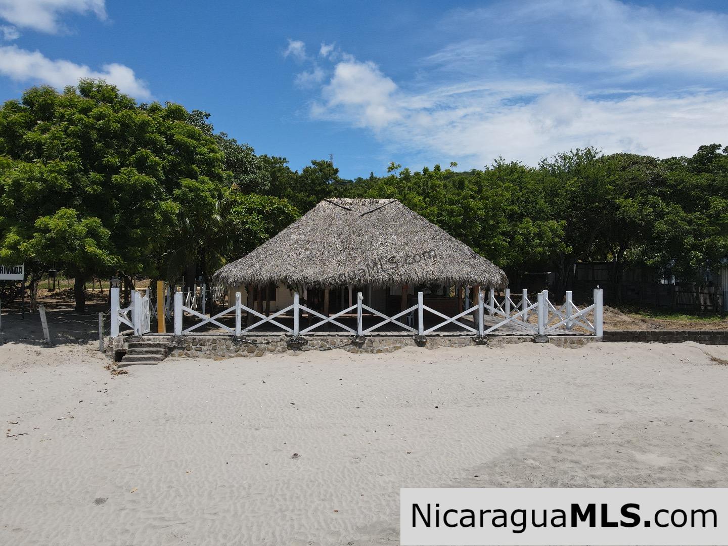 Beachfront House with rental Casitas at Playa Coco - Image 9
