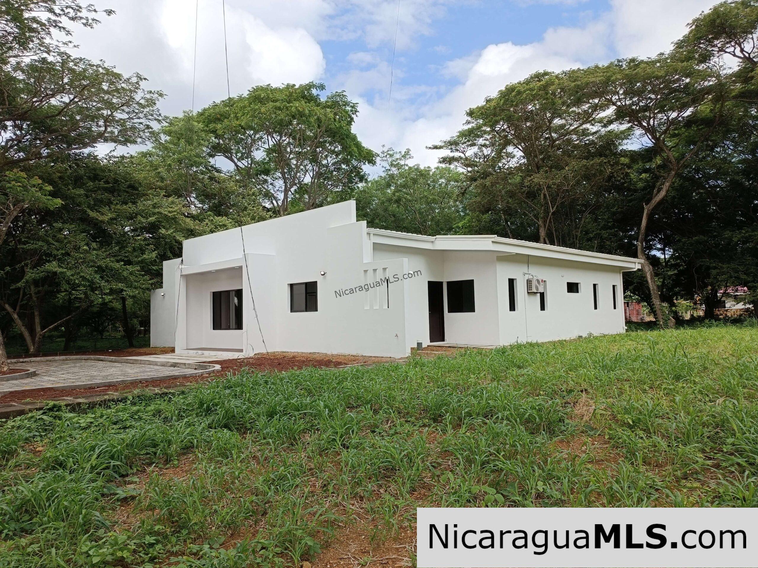 Casa Blanca a Brand New House At Bosques Del Mar - Image 2