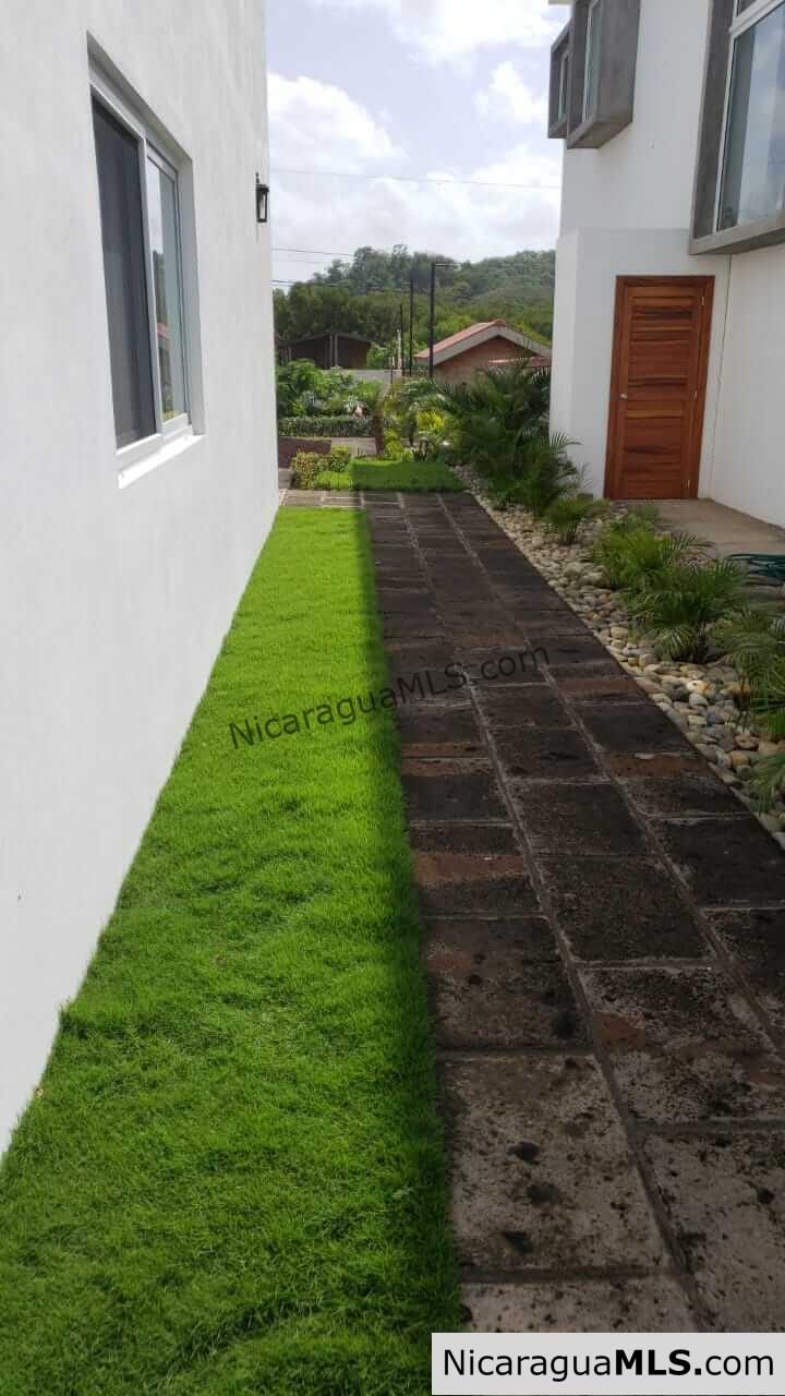 SOLD - Beachfront House “Las Margaritas” in Guasacate Beach,Tola - Image 5