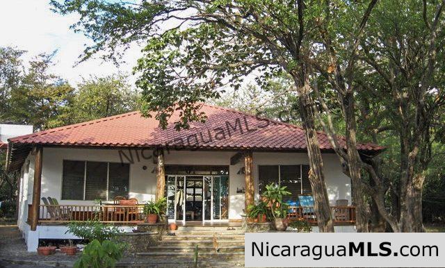 Price Reduced! Your Beachfront Paradise Awaits at Casa Panama – Now $495,000!