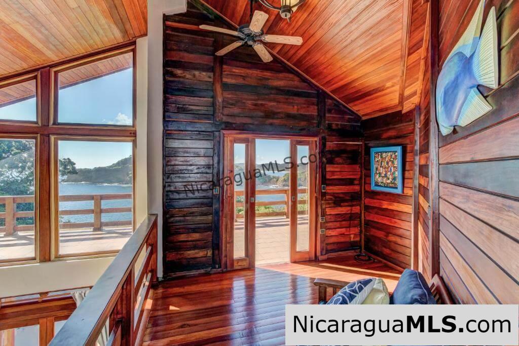 Vista Bahia, four bedroom house in Redonda Bay - Image 15