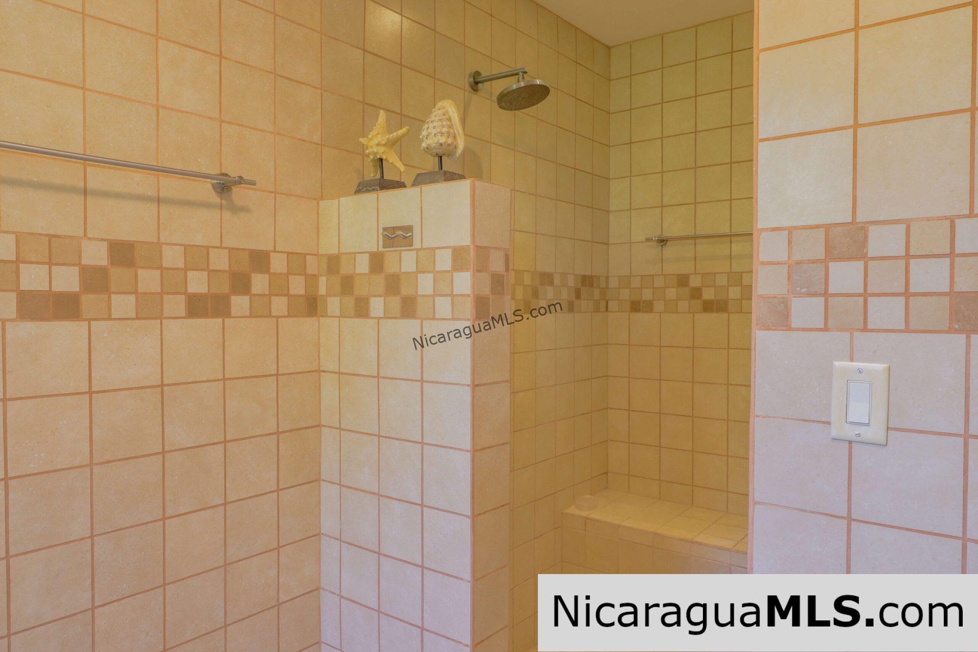 Condo 601C, Beachfront in Town - Image 18