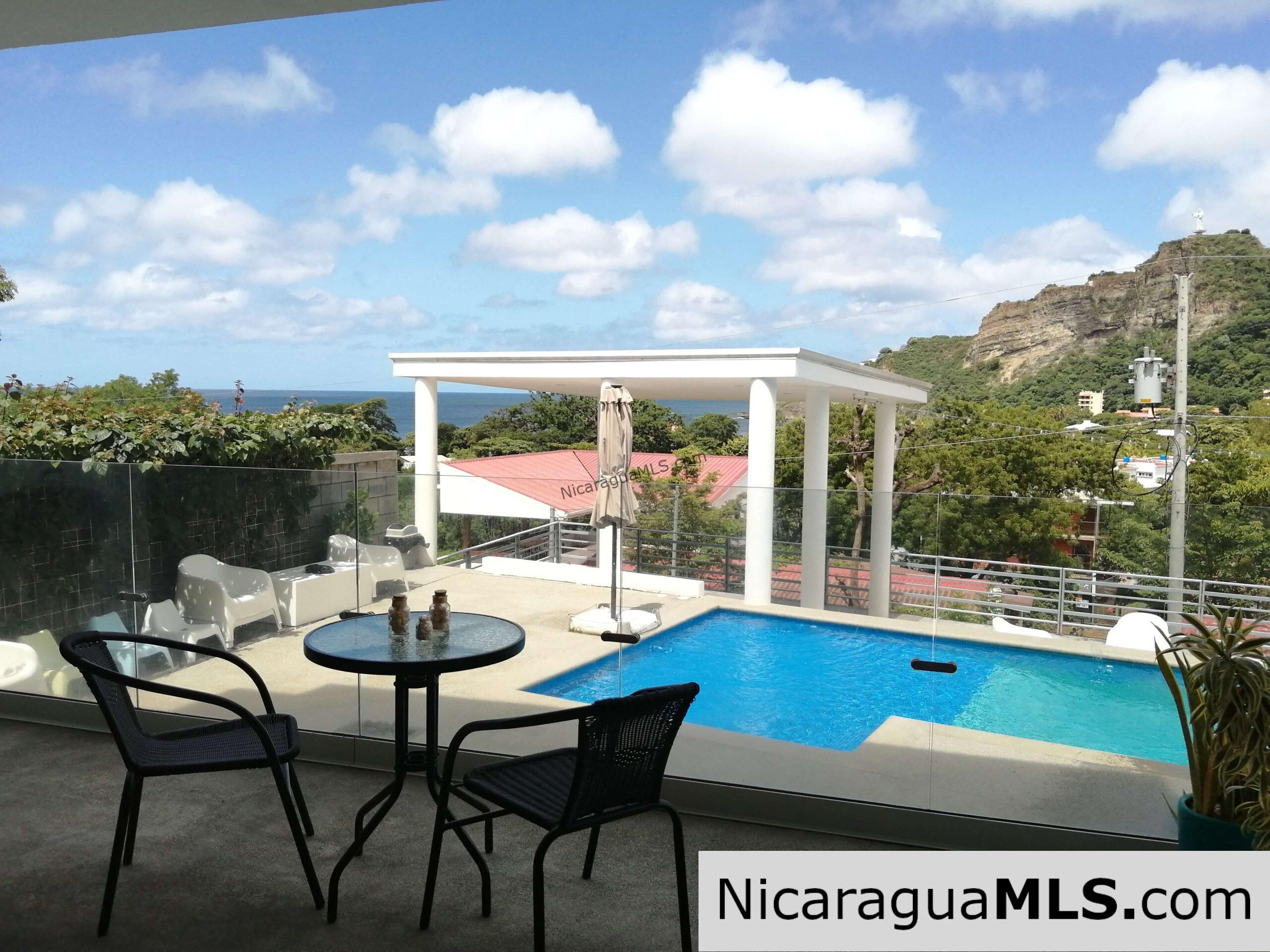 Modern Apartment near the center of town! - Image 17