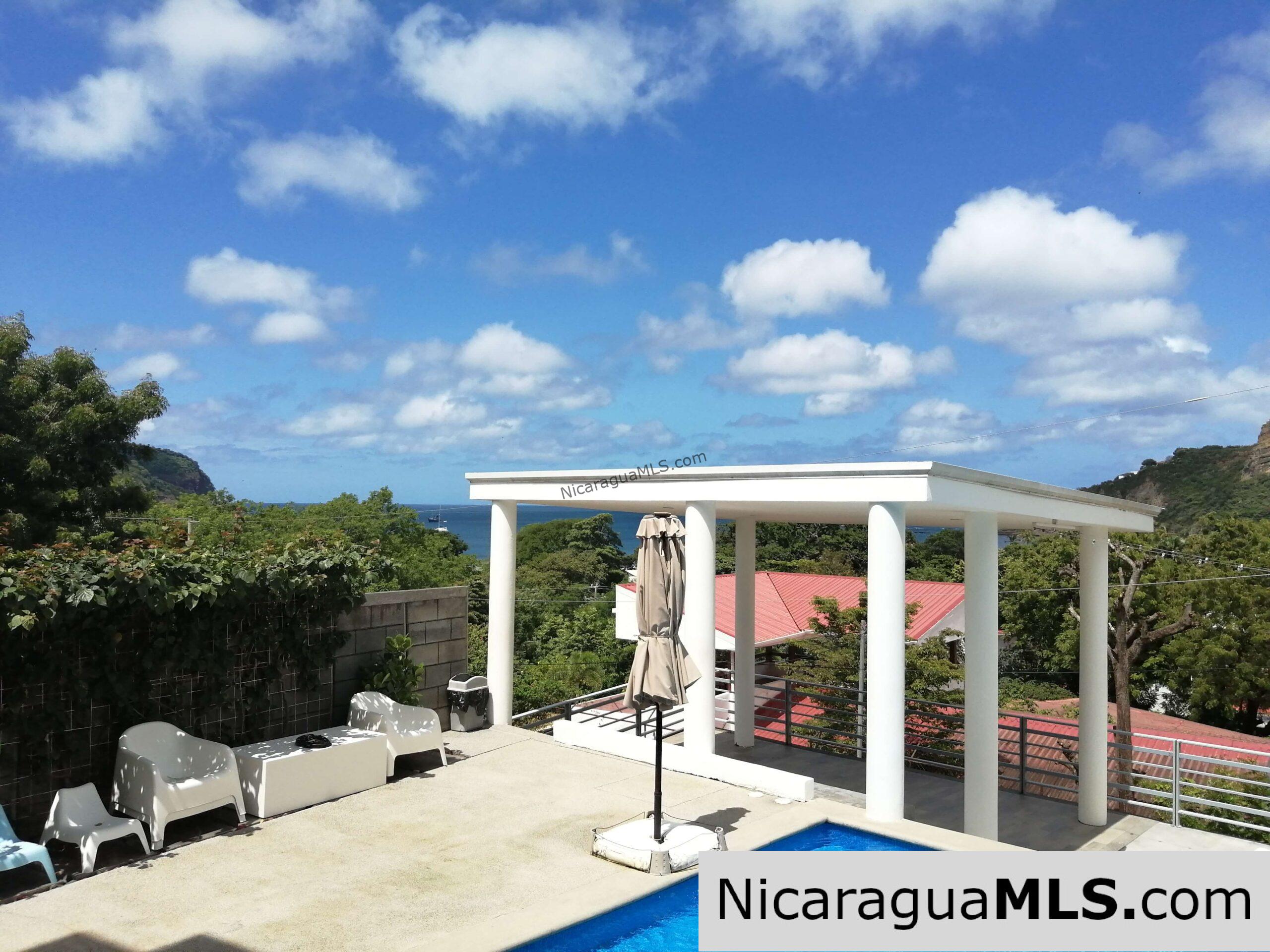 Modern Apartment near the center of town! - Image 18