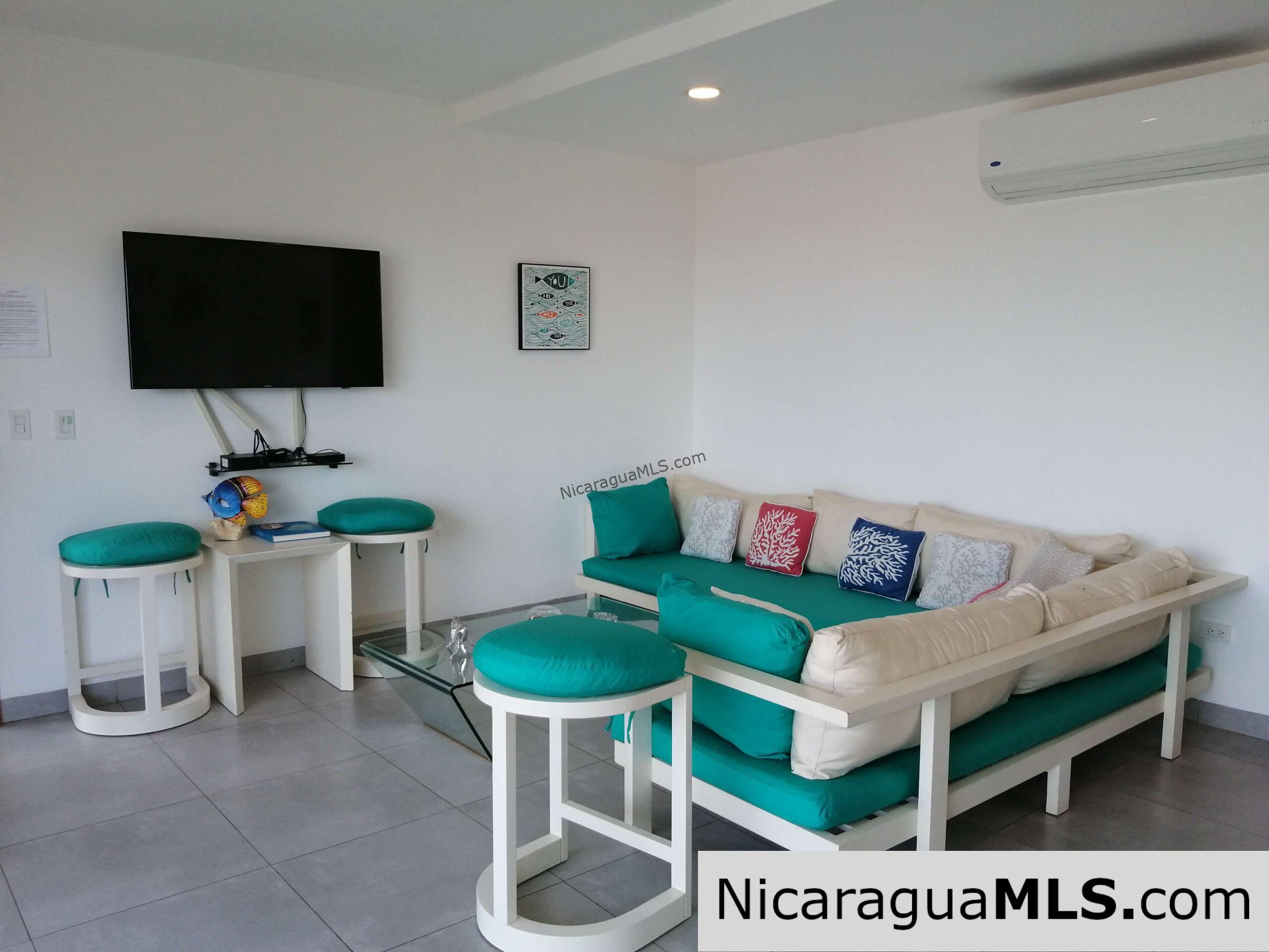 Modern Apartment near the center of town! - Image 19
