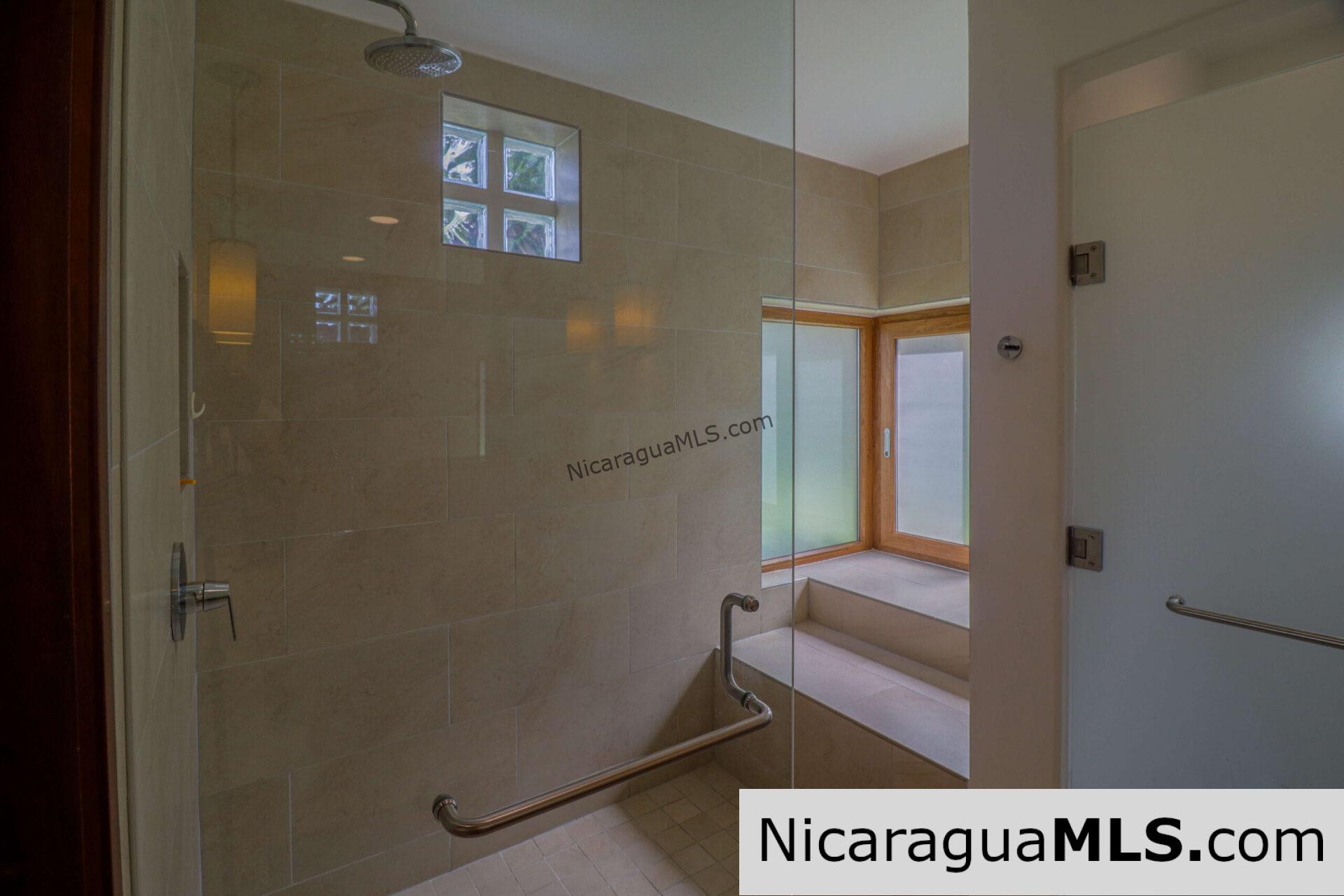 Condo F2 in Las Terrazas, Guacalito de la Isla - Image 16