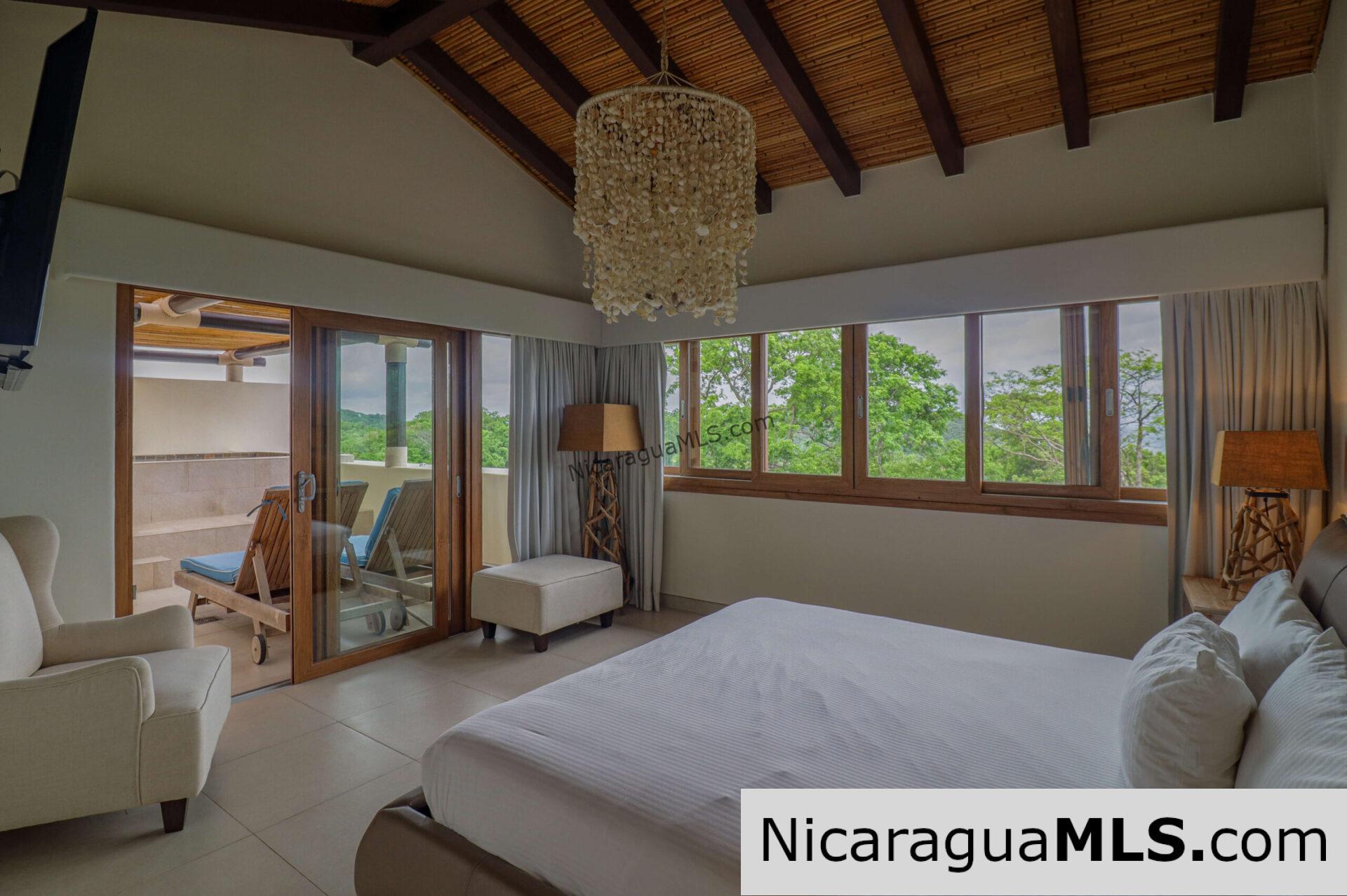 Penthouse Condo F6 in Guacalito de la Isla - Image 12