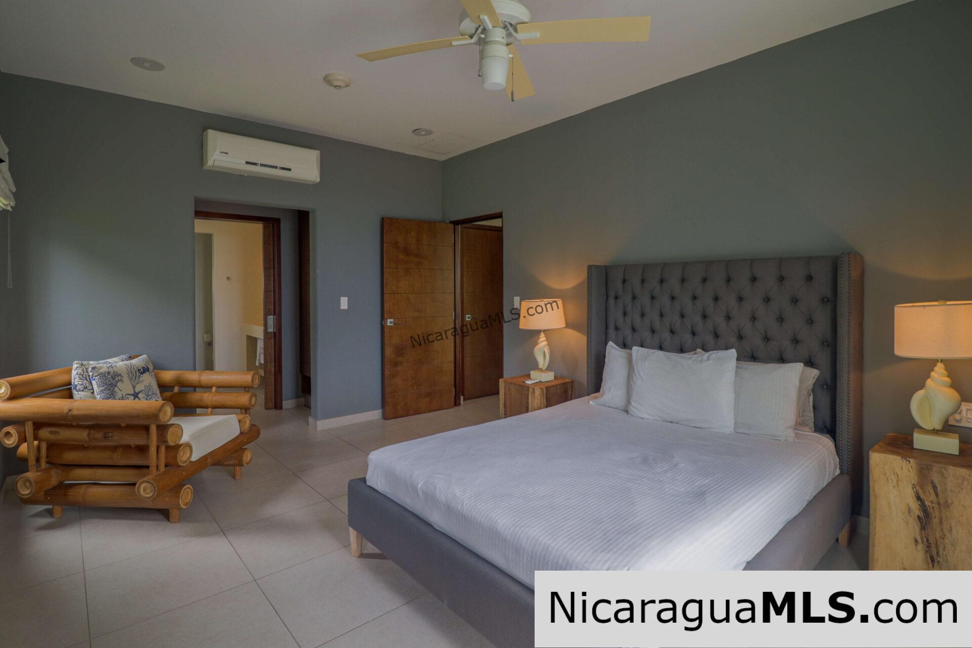 Penthouse Condo F6 in Guacalito de la Isla - Image 16
