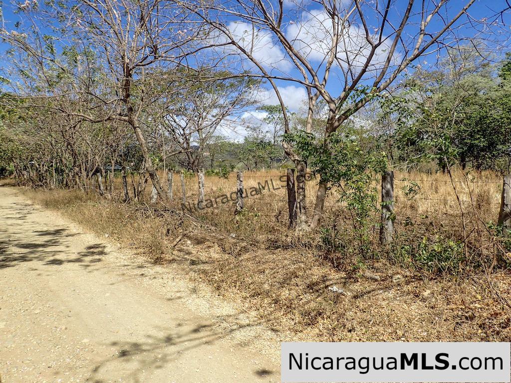 1 Manzana Lot for Sale in front of Surf Ranch - Image 4