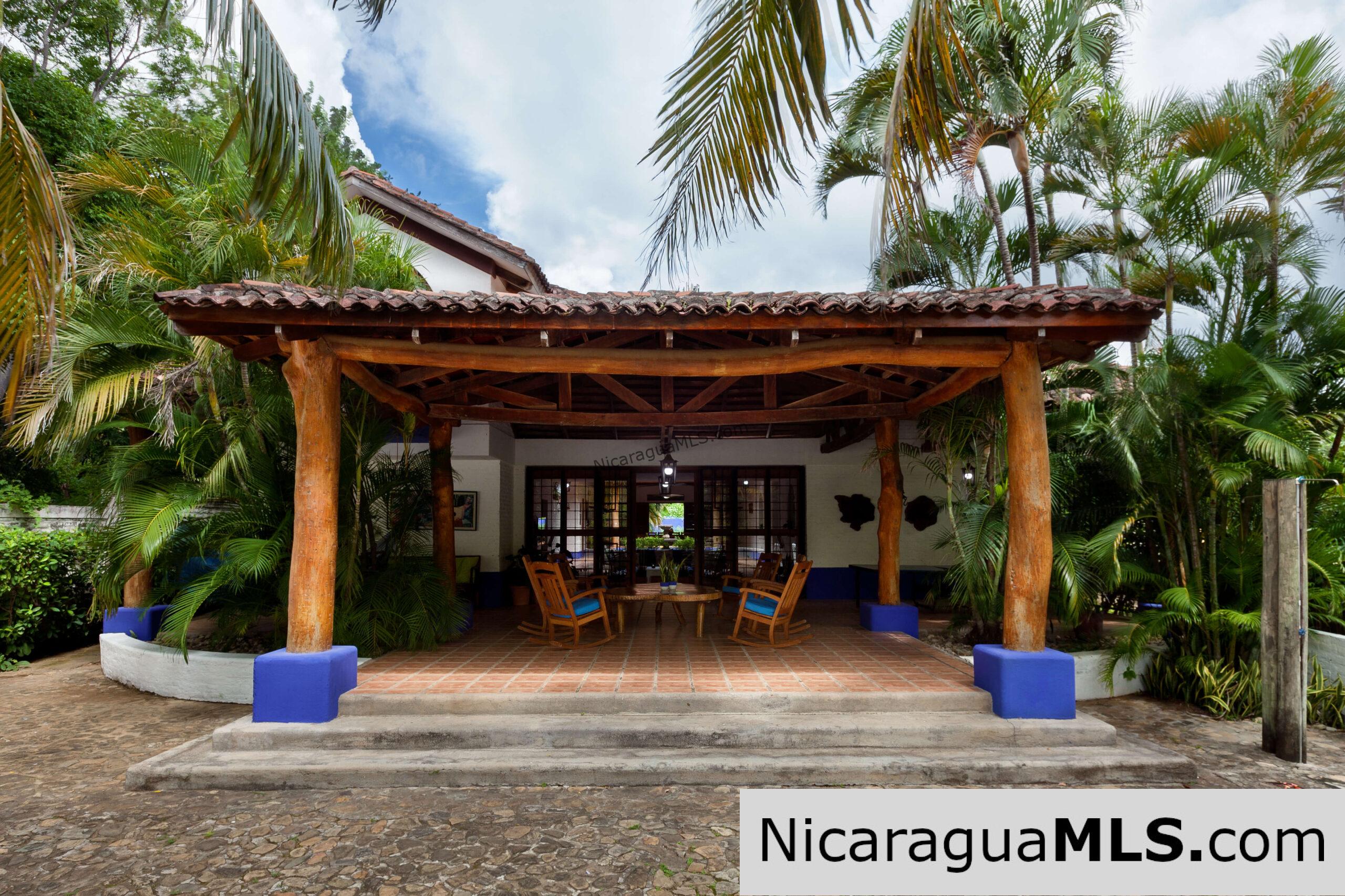 Casa Blu, a hacienda-style home near the beach. - Image 2