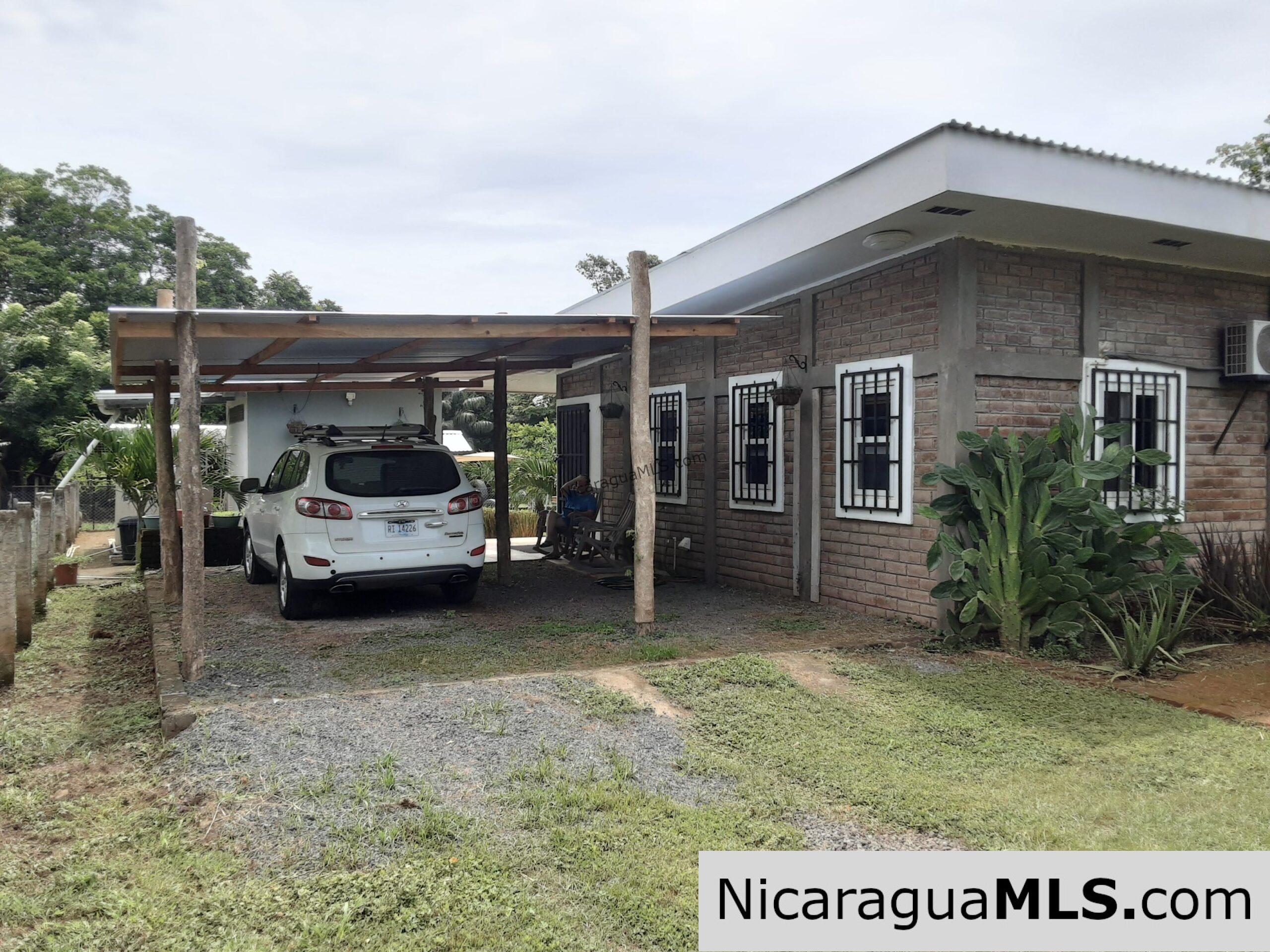 Beautiful House with 60 80 Fruits Tree in Rivas - Image 7