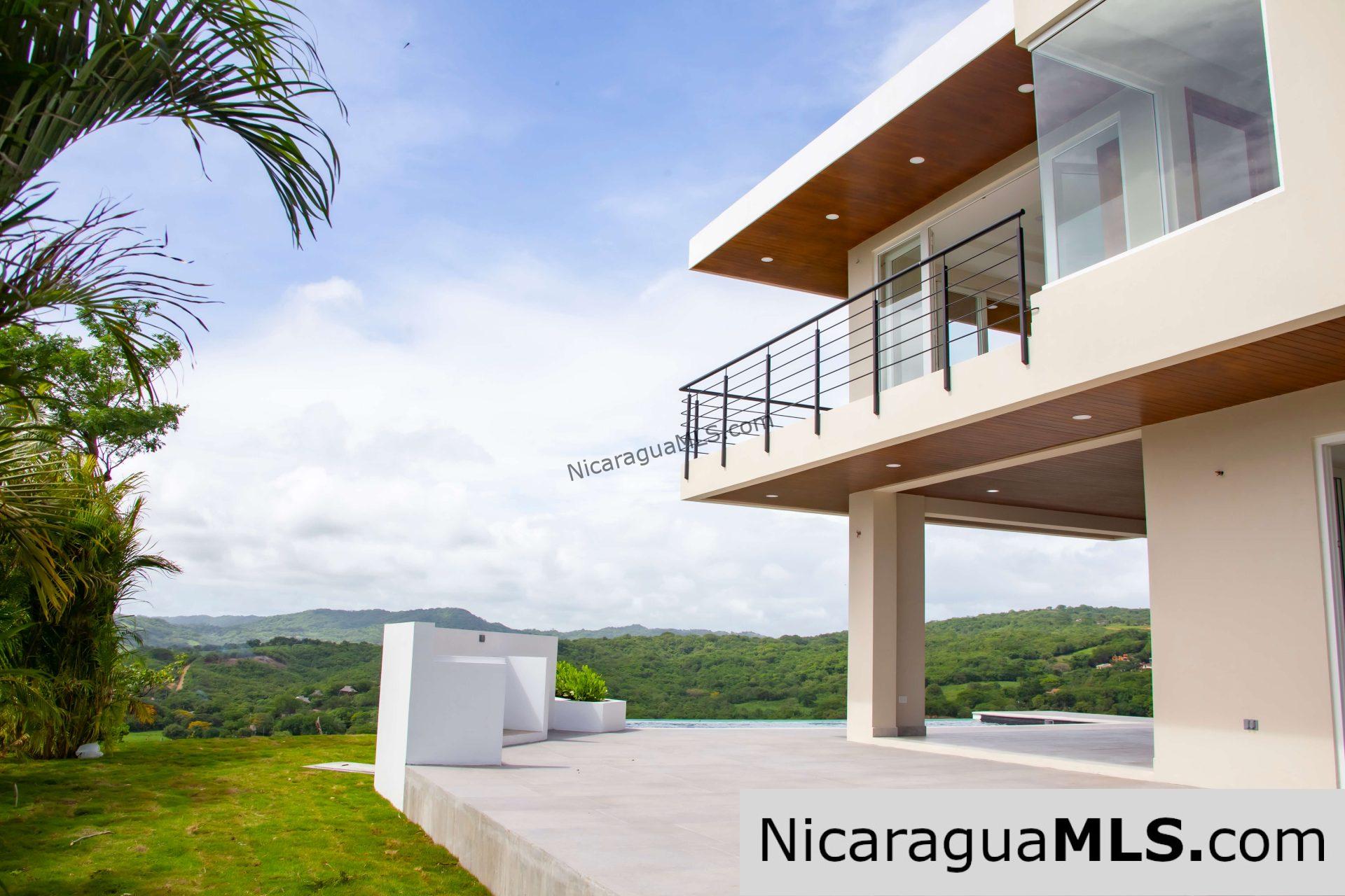 Casa Tranquila in the exclusive gated community of Malibu - Image 7