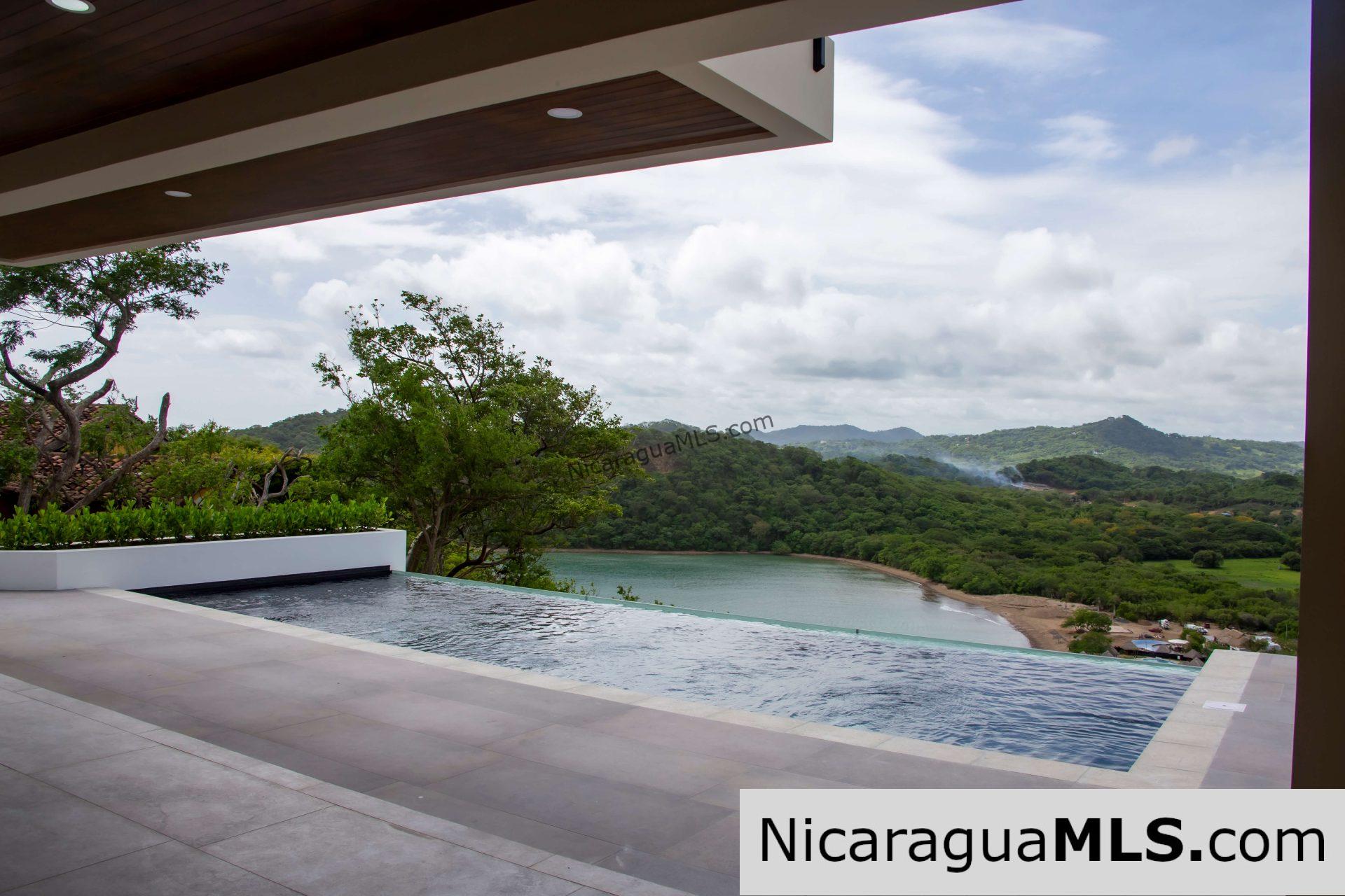 Casa Tranquila in the exclusive gated community of Malibu - Image 6