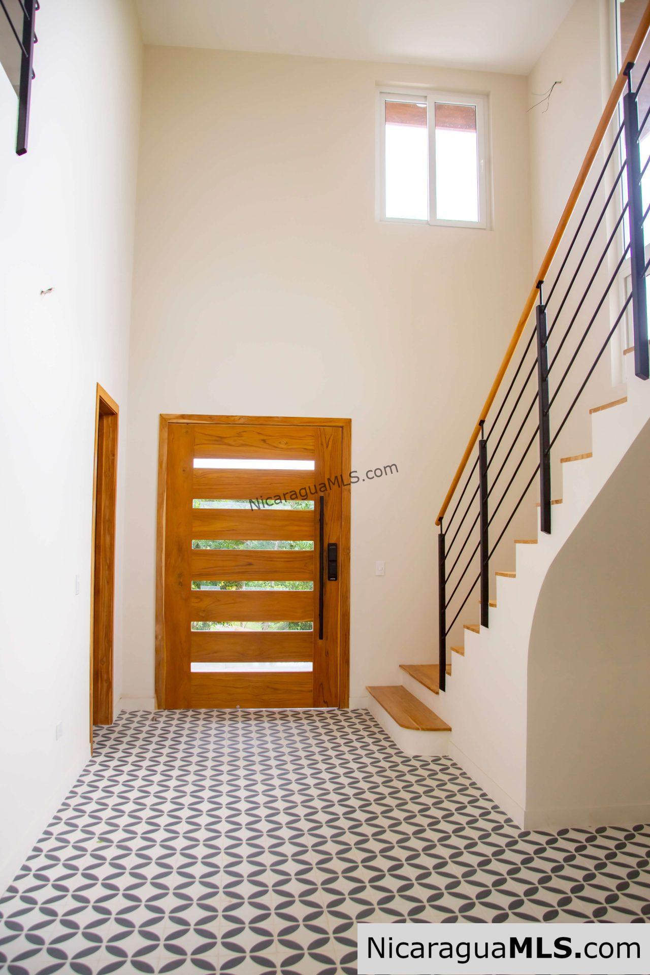 Casa Tranquila in the exclusive gated community of Malibu - Image 11