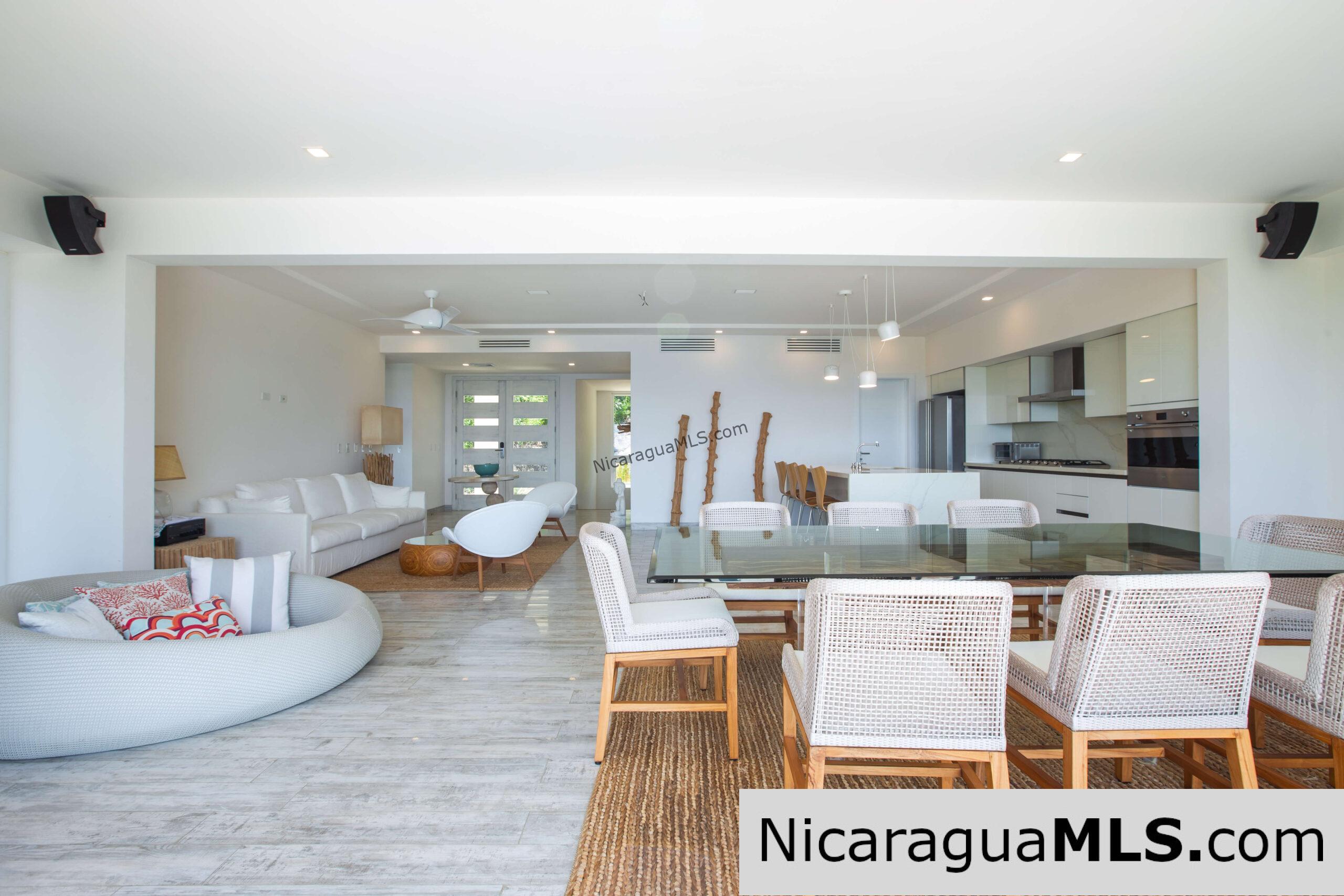 Two-story house with 5 bedrooms and ocean views in La Joya, San Juan del Sur-Nicaragua - Image 20
