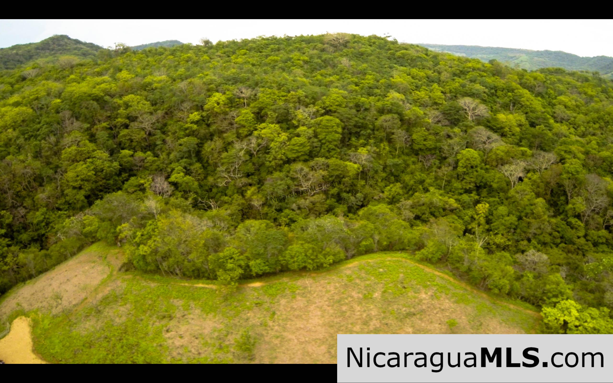 Discounted Lots near Playa Hermosa. - Image 9