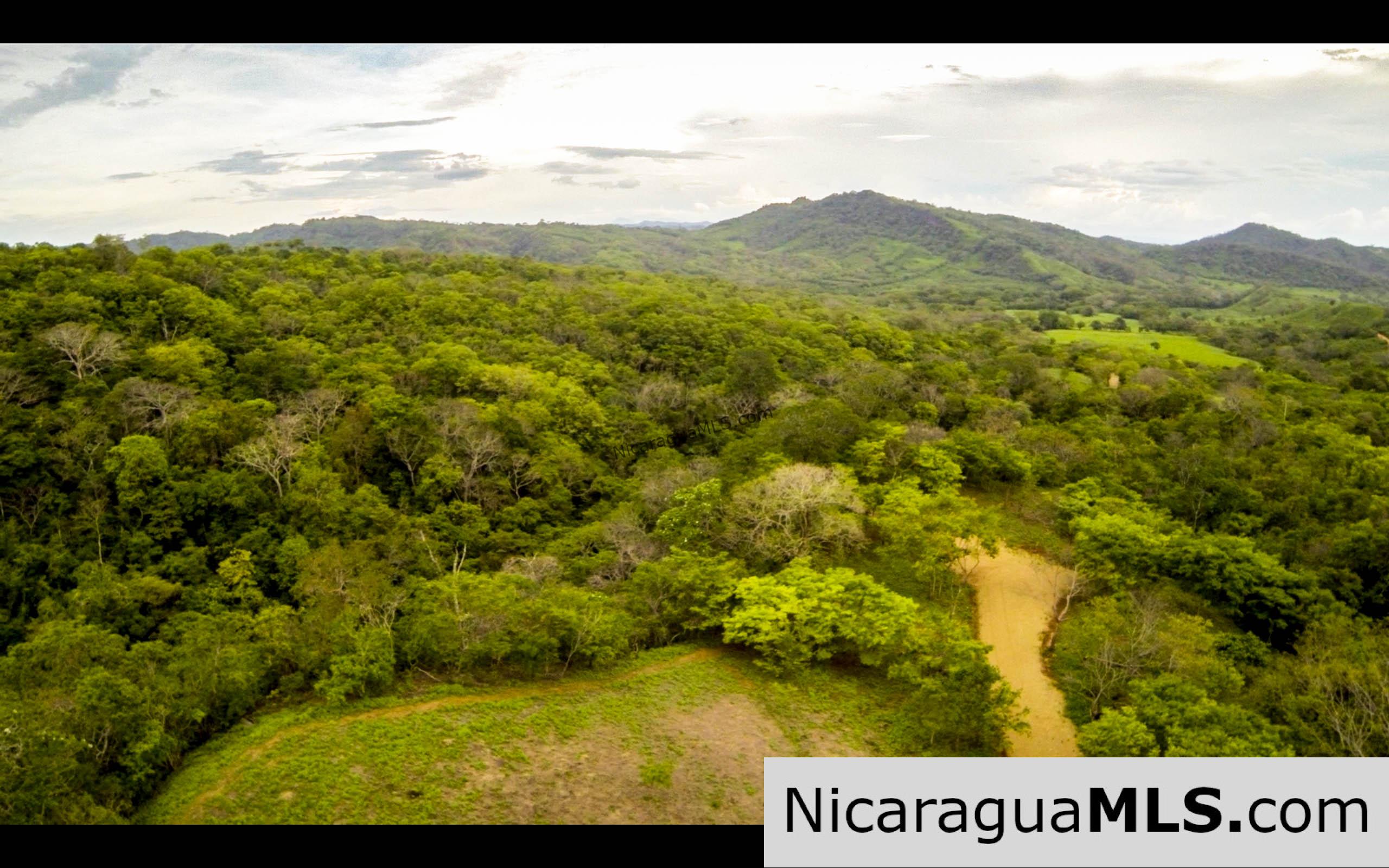 Discounted Lots near Playa Hermosa. - Image 6