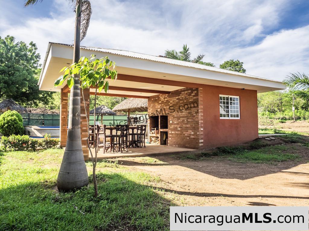 Las Escadas Comfortable Apartments in a Convenient Location - Image 3