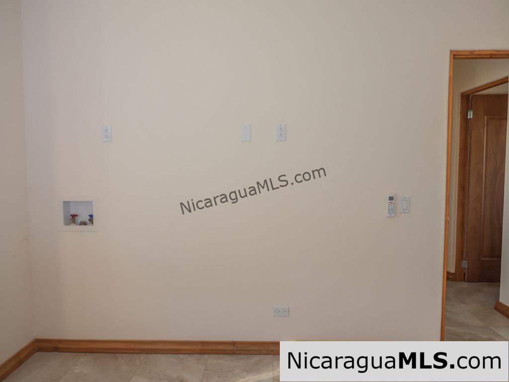 6.2 2 Bedroom Ground Level Apartment for Rent at Las Escadas - Image 14