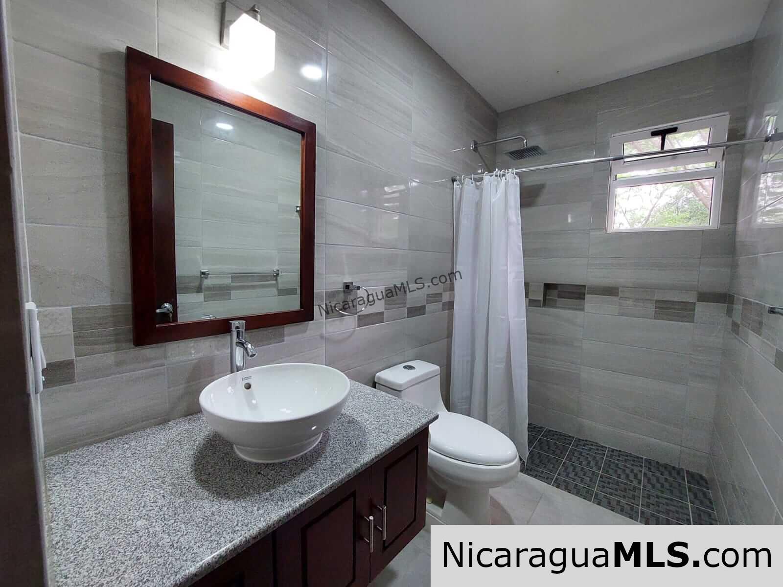Las Escadas- One & two bdrm Condos - Image 15