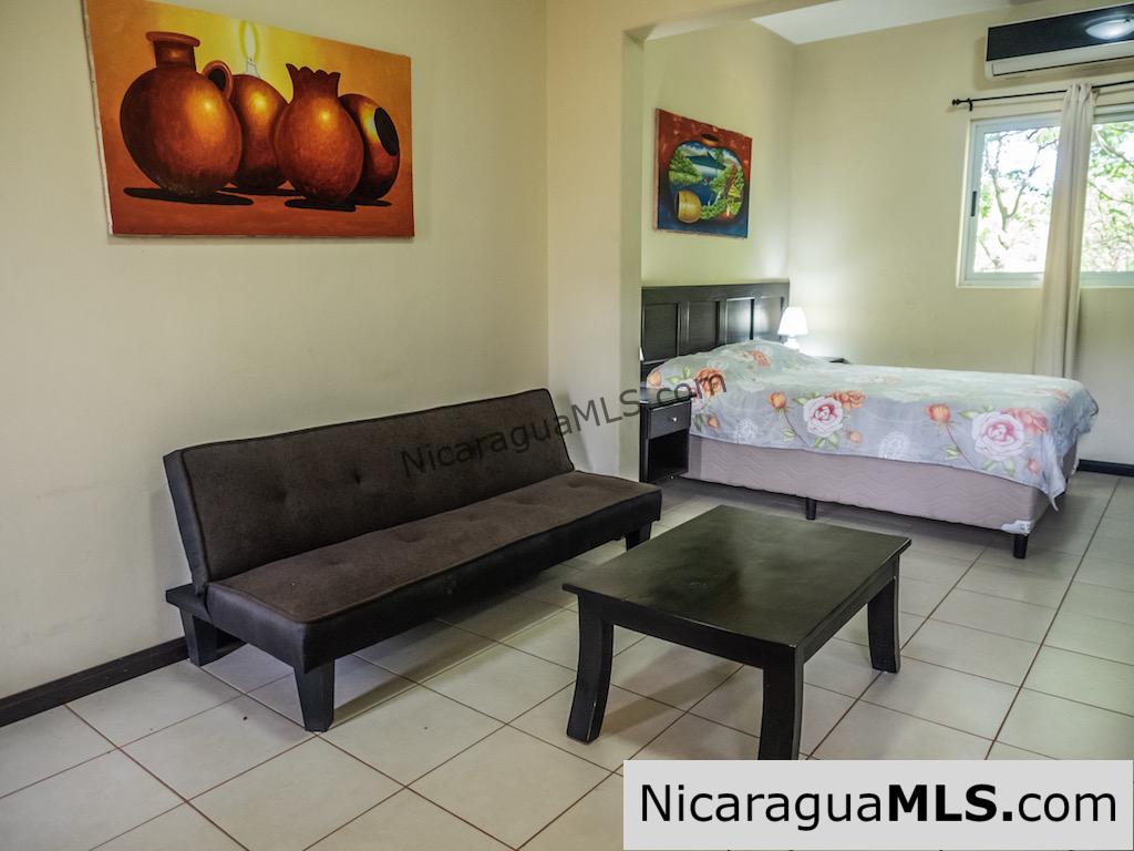 Las Escadas Studio Apartment for Rent Close to Town - Image 2