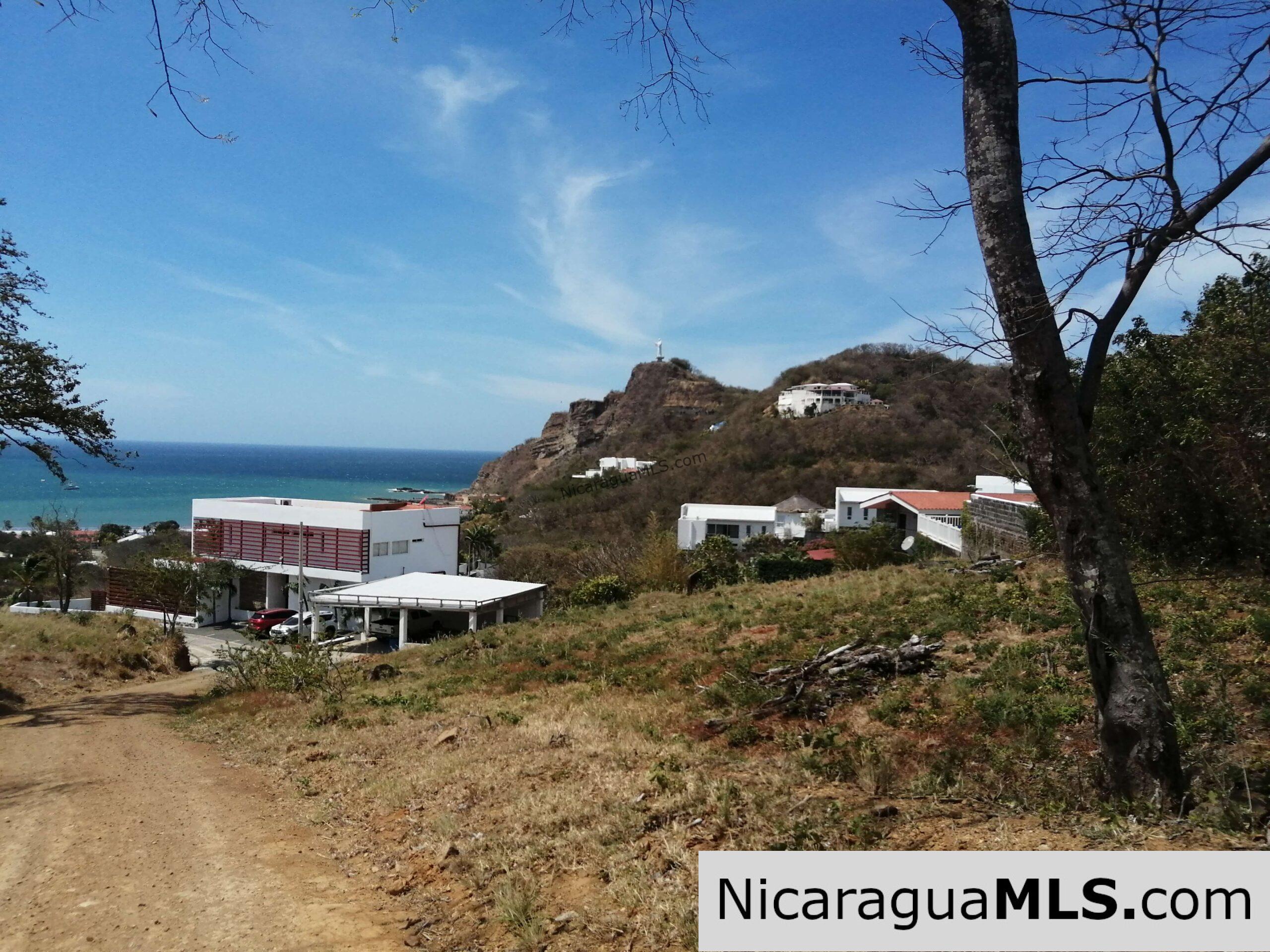 Build your dream vacation home right here! - Image 7
