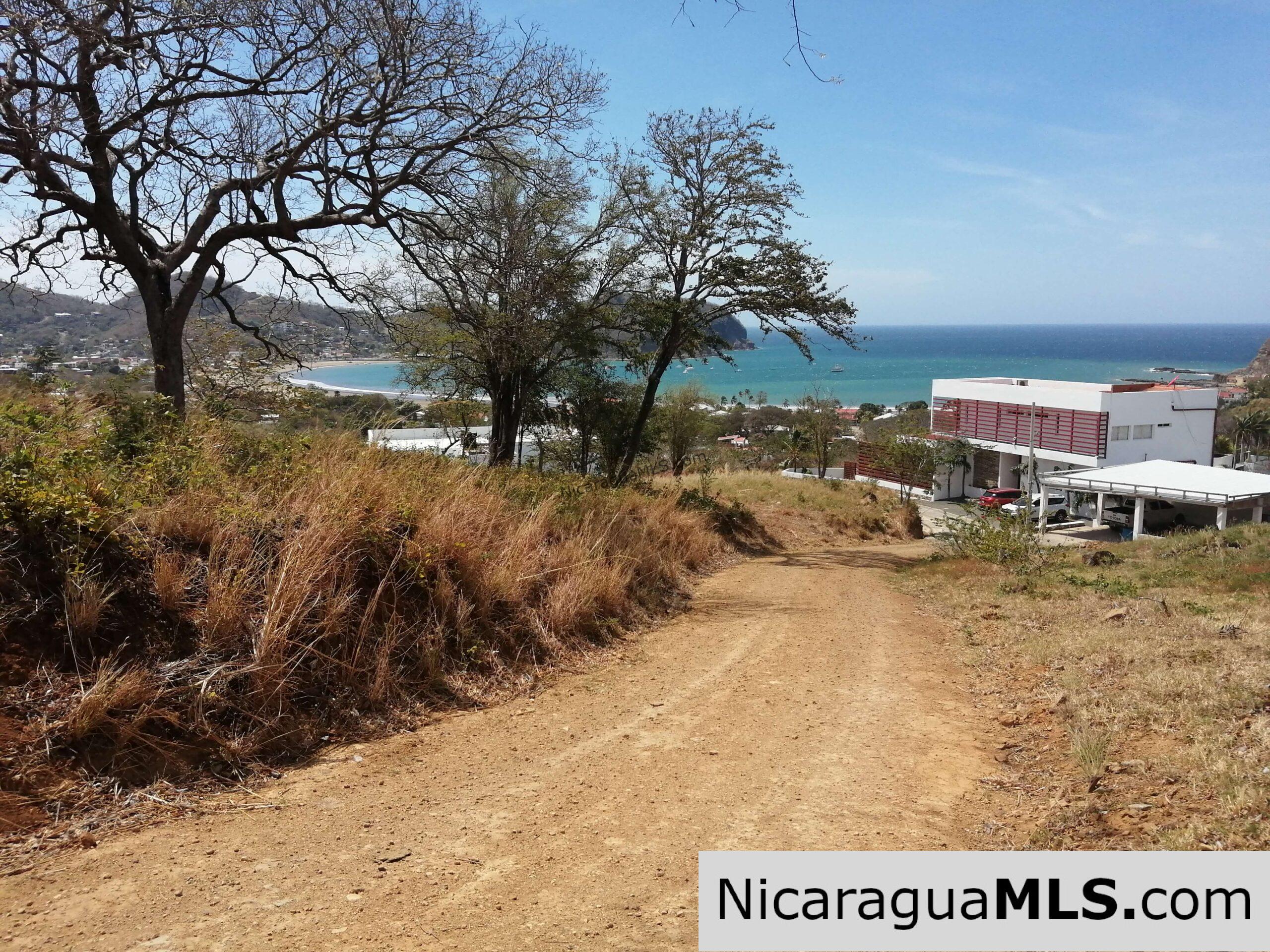 Build your dream vacation home right here! - Image 8