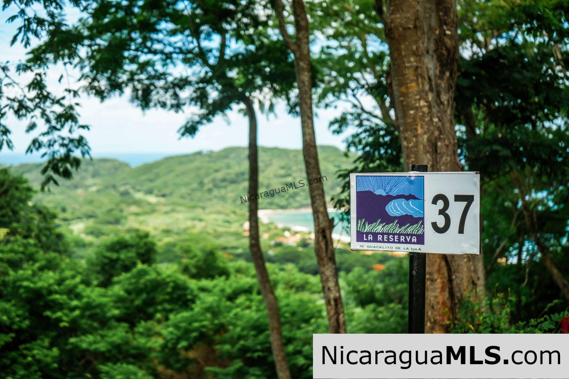 Lots available in Guacalito de la Isla, In Reserve I. Tola-Nicaragua - Image 12