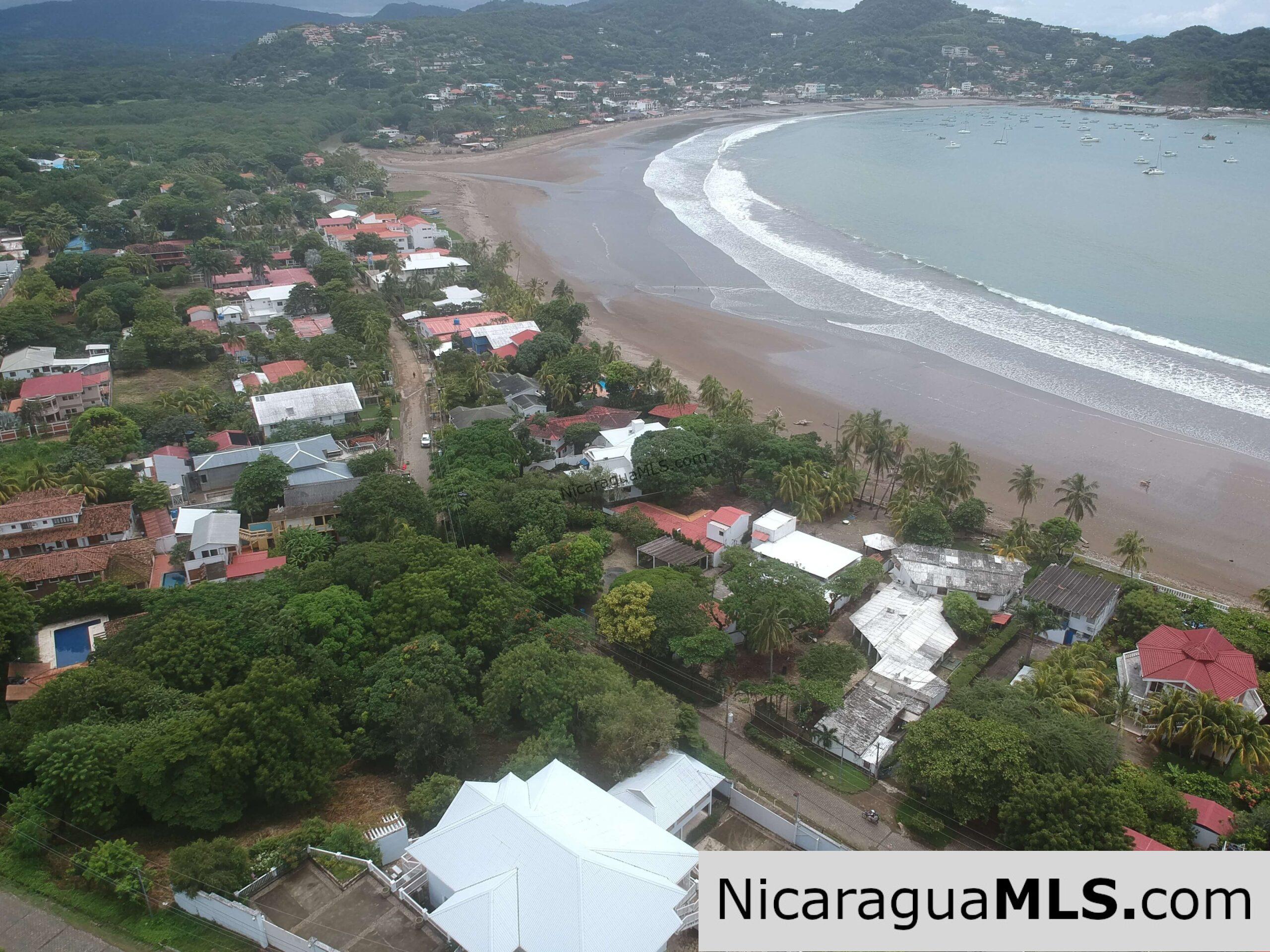Lot on the slopes of Pacific Marlin - Image 6