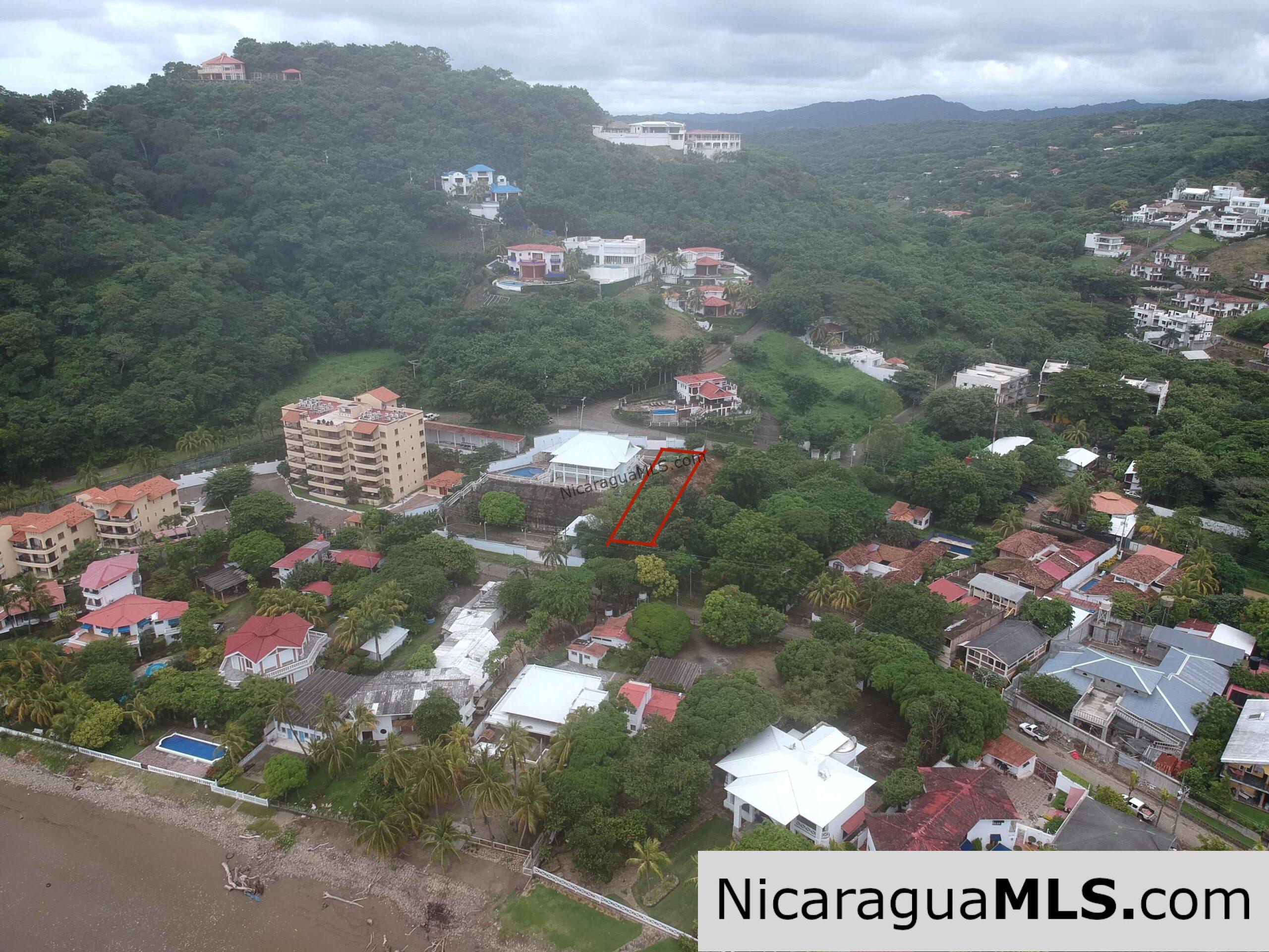 Lot on the slopes of Pacific Marlin - Image 5
