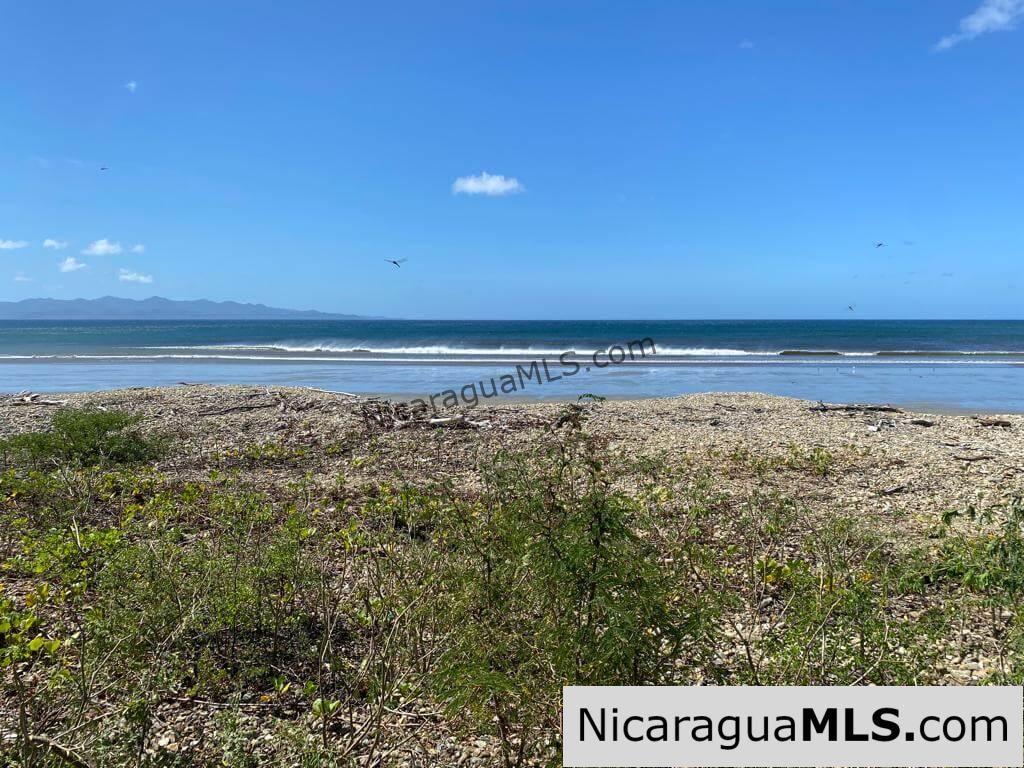 Wonderful beachfront lot in the picturesque El Ostional community. - Image 11