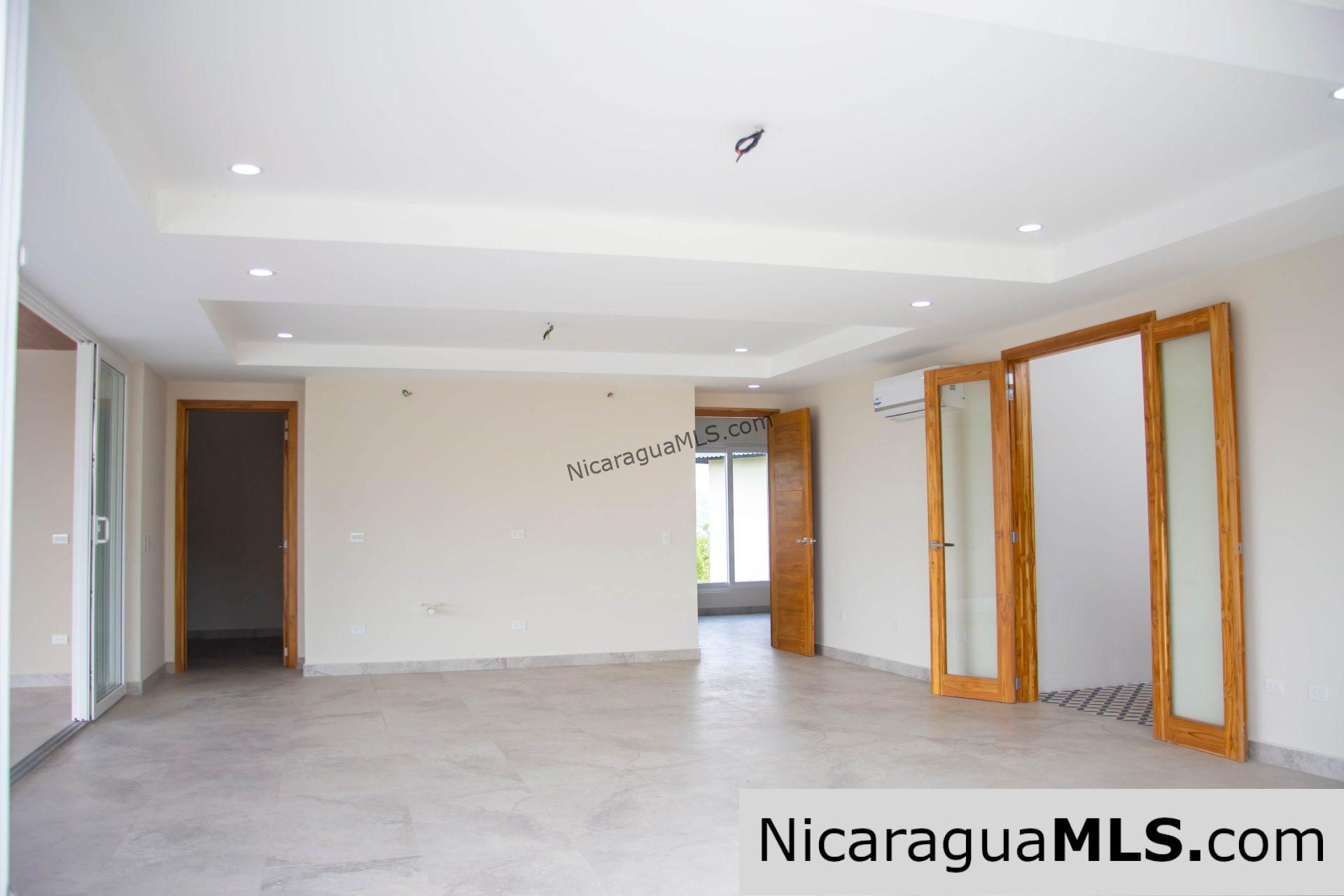 Casa Tranquila in the exclusive gated community of Malibu - Image 13