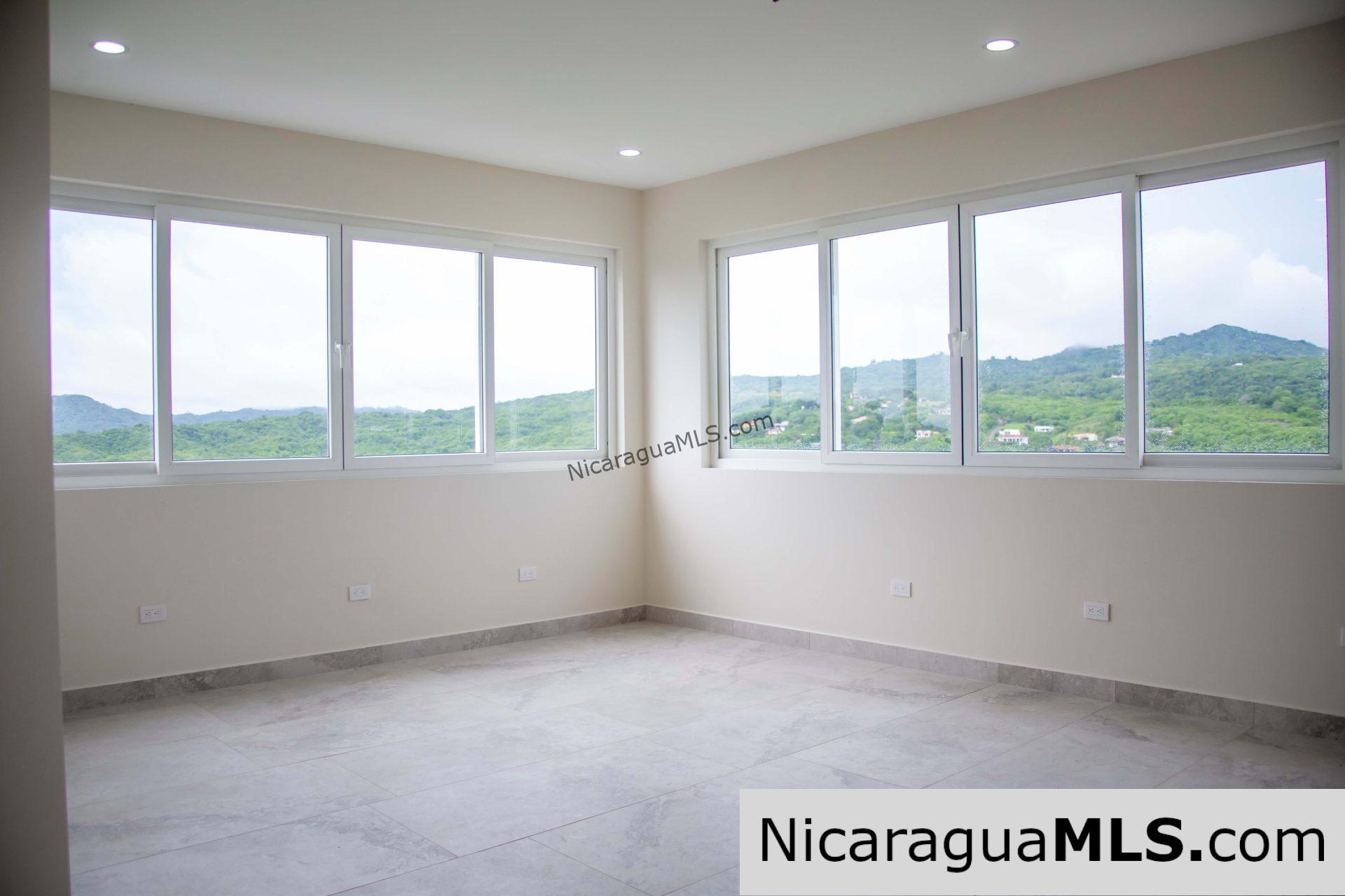 Casa Tranquila in the exclusive gated community of Malibu - Image 18
