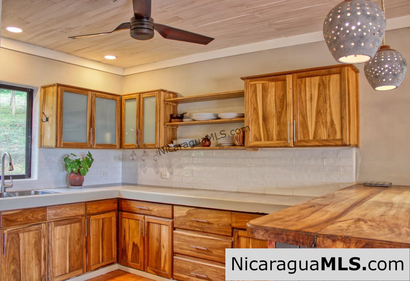 SOLD - Stunning Ocean Views Beautiful Move in Ready 3+bedroom - Image 8