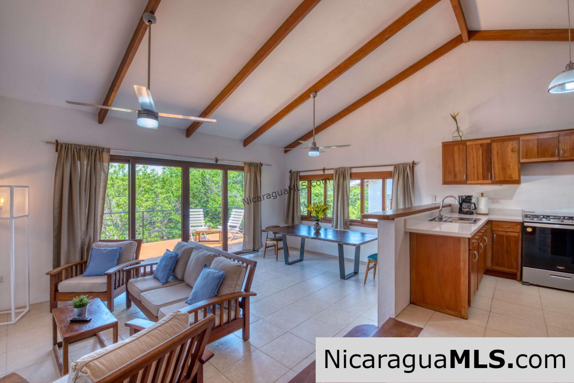 Charming House in Residencial Montemar - Image 10