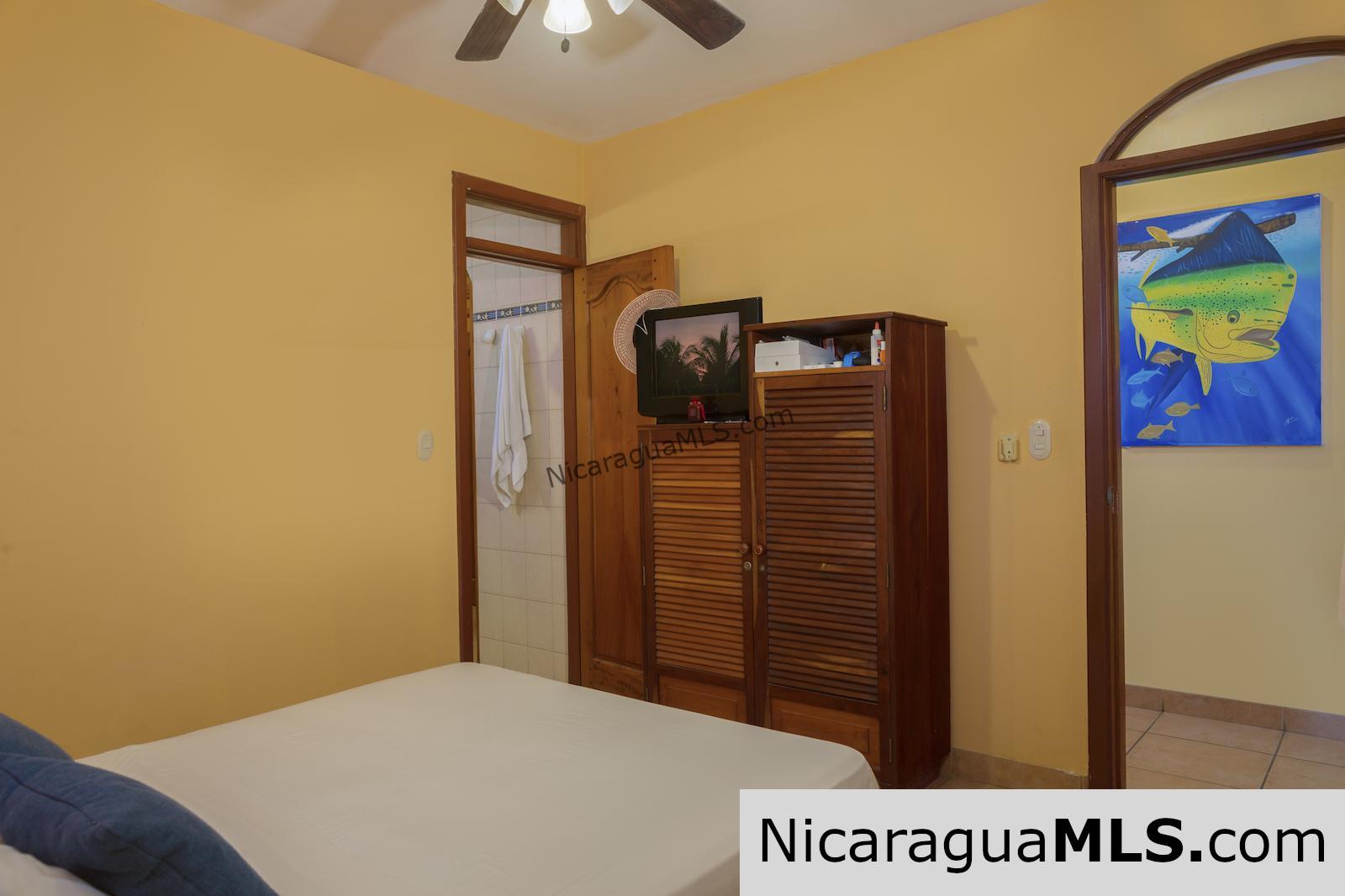 Beachfront 2 bedroom Condo in San Juan del Sur - Image 9