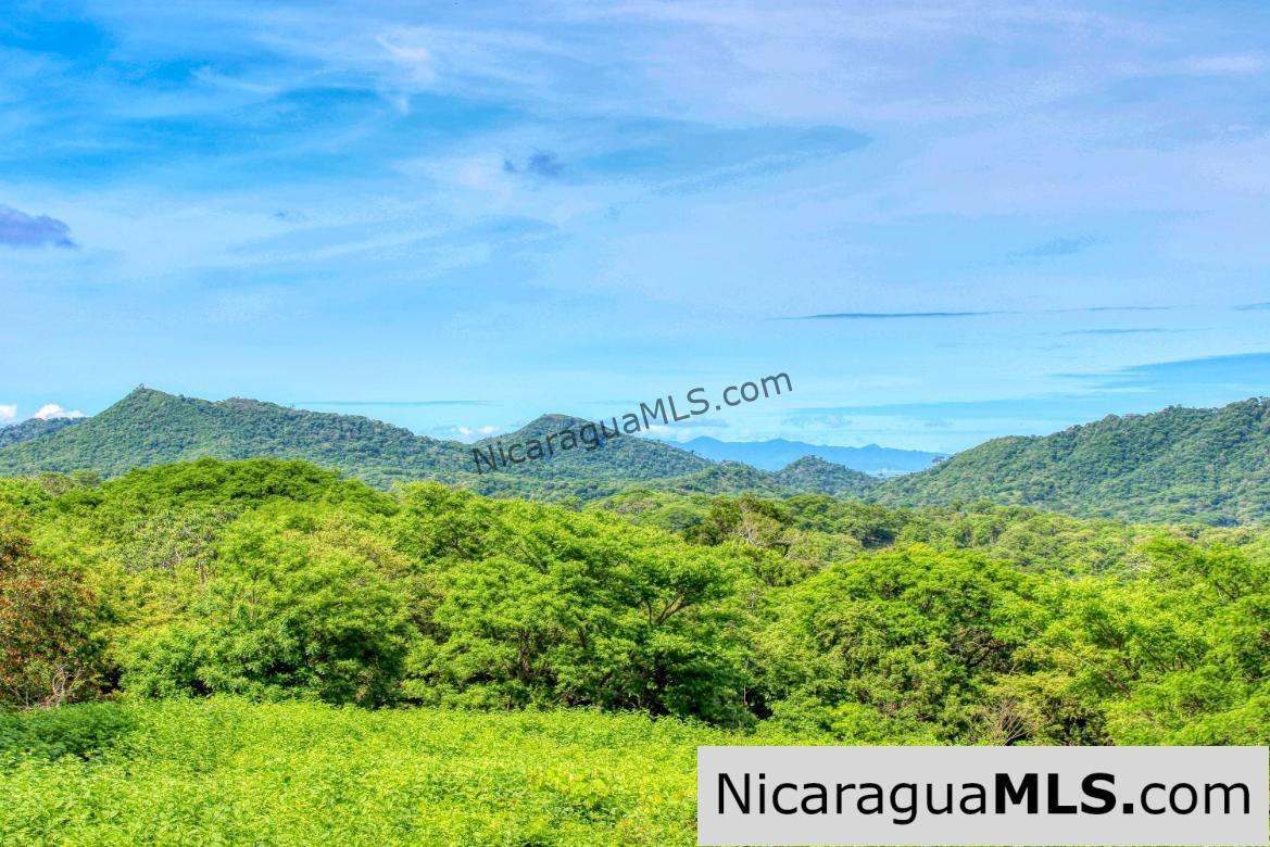 Panoramic View Estate 3 bed house 8.5 Acres in El Oro - Image 7