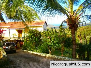 Casa Soleil Ocean Views with Pool - Image 4