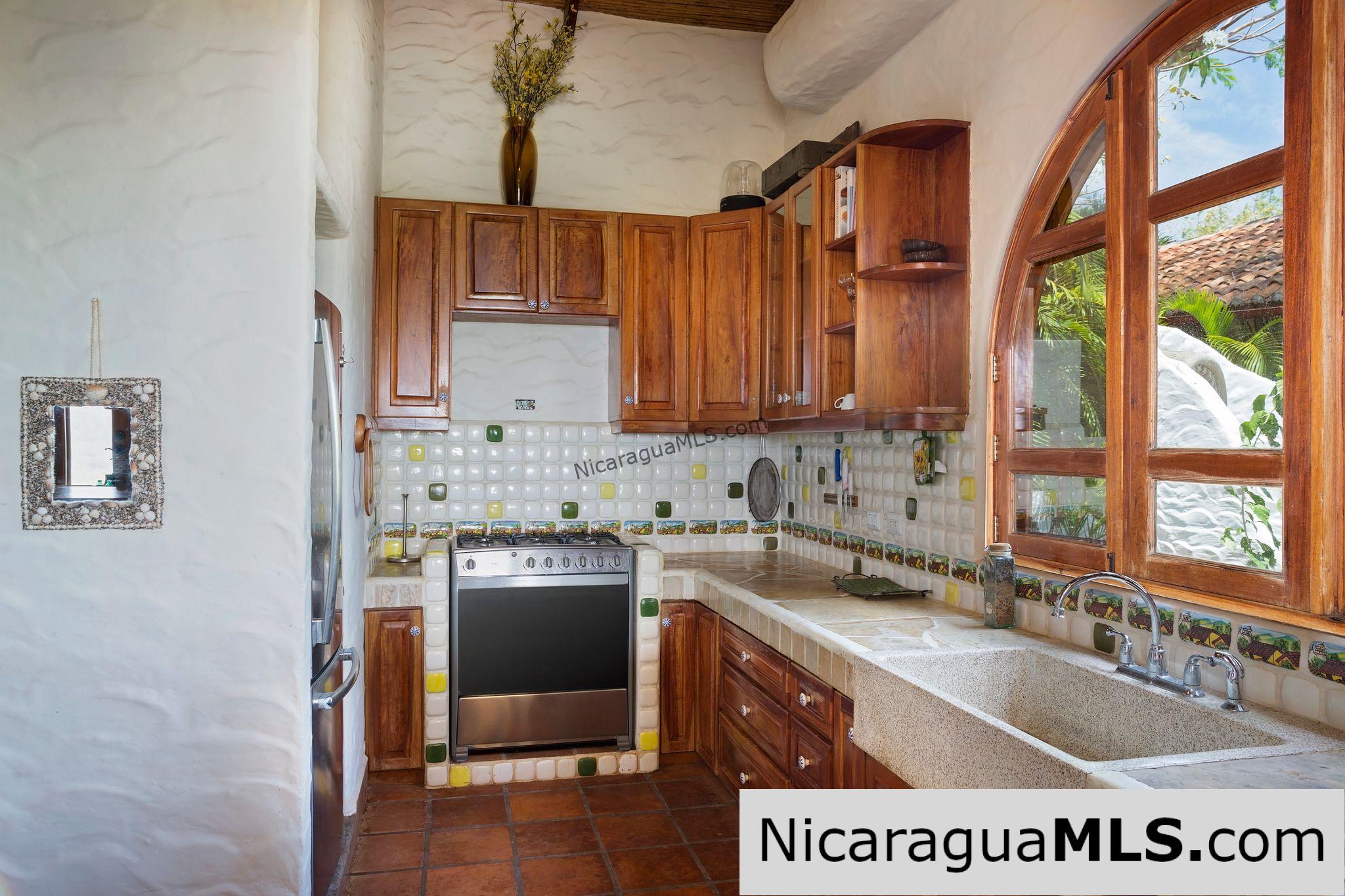 Villa Loma An Oceanview Estate in San Juan Del Sur - Image 8