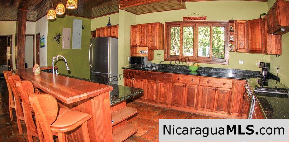 House with 5 bedrooms in Redonda Bay Tola. Incredible ocean view! - Image 3