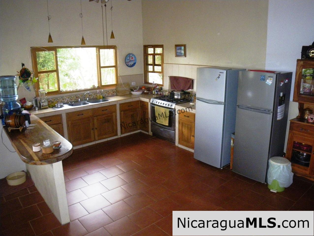 Eco Surf Lodge on 4 Acres - Image 10