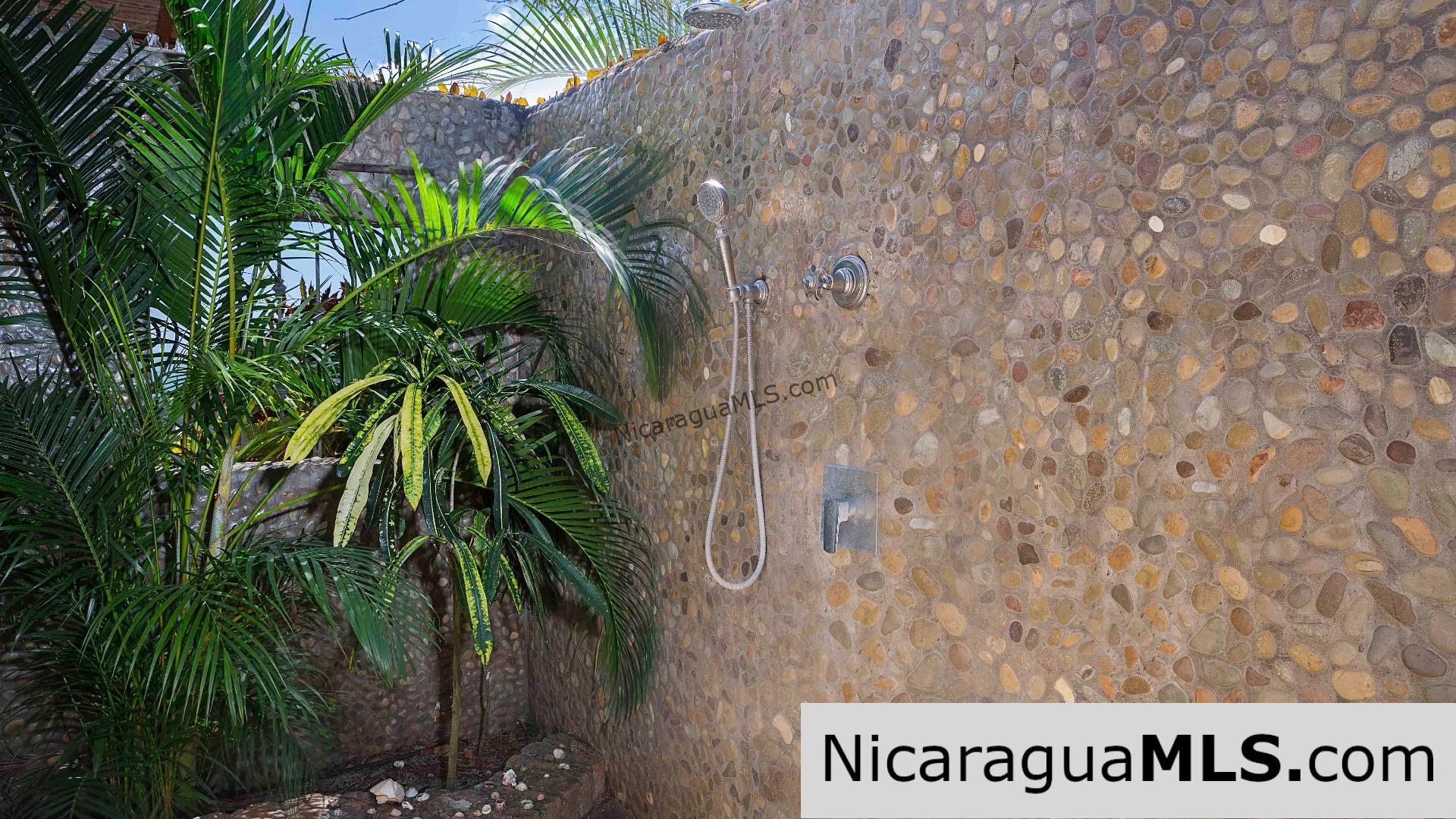 Luxury living at Villa Guayacan - Image 8