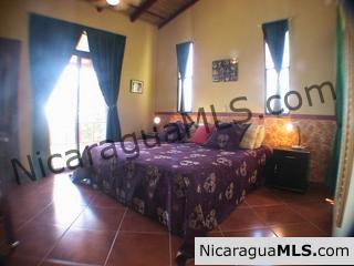 Casa Soleil Ocean Views with Pool - Image 12