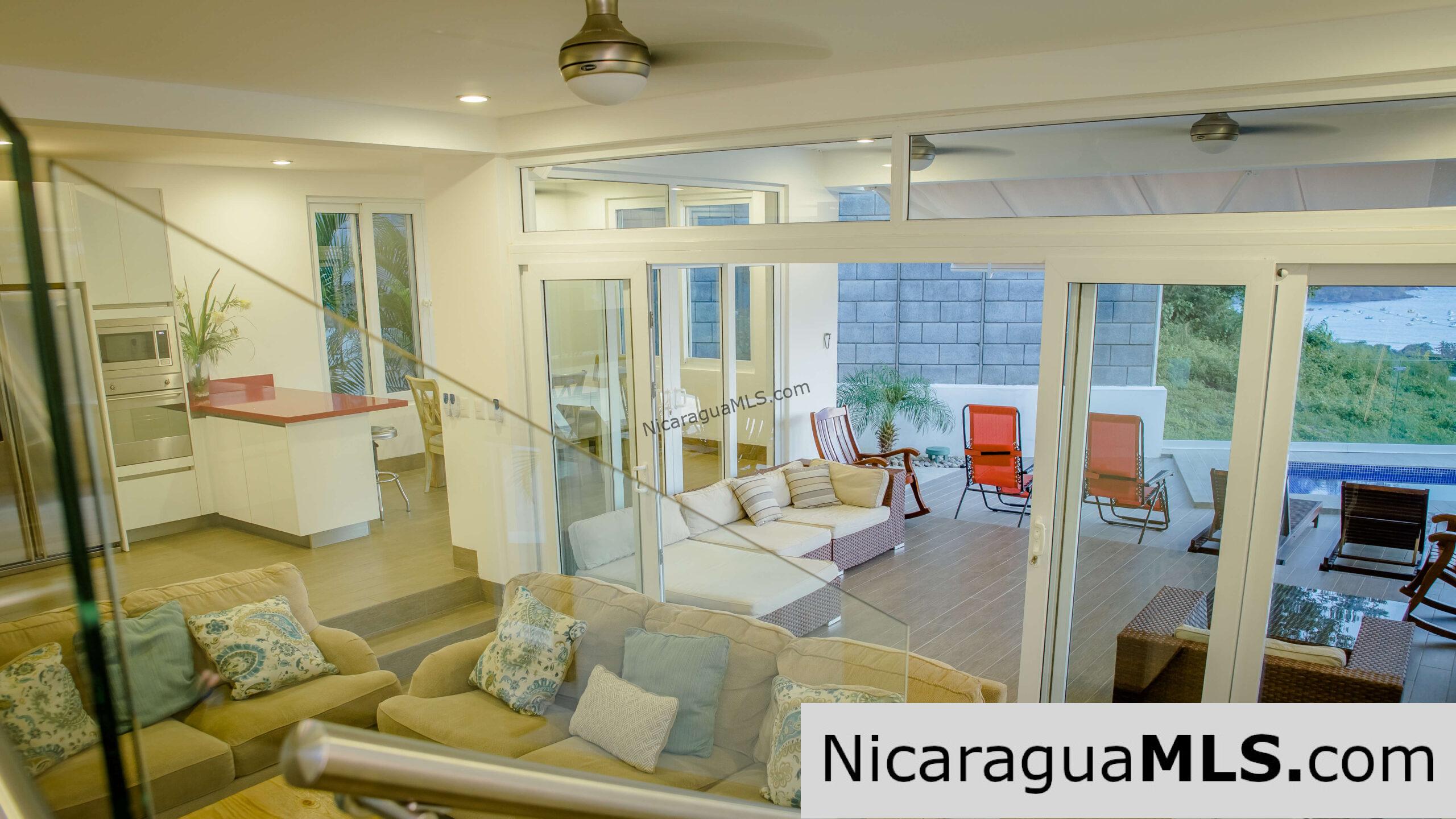 “Varaderos House” in Colinas de Miramar. - Image 10
