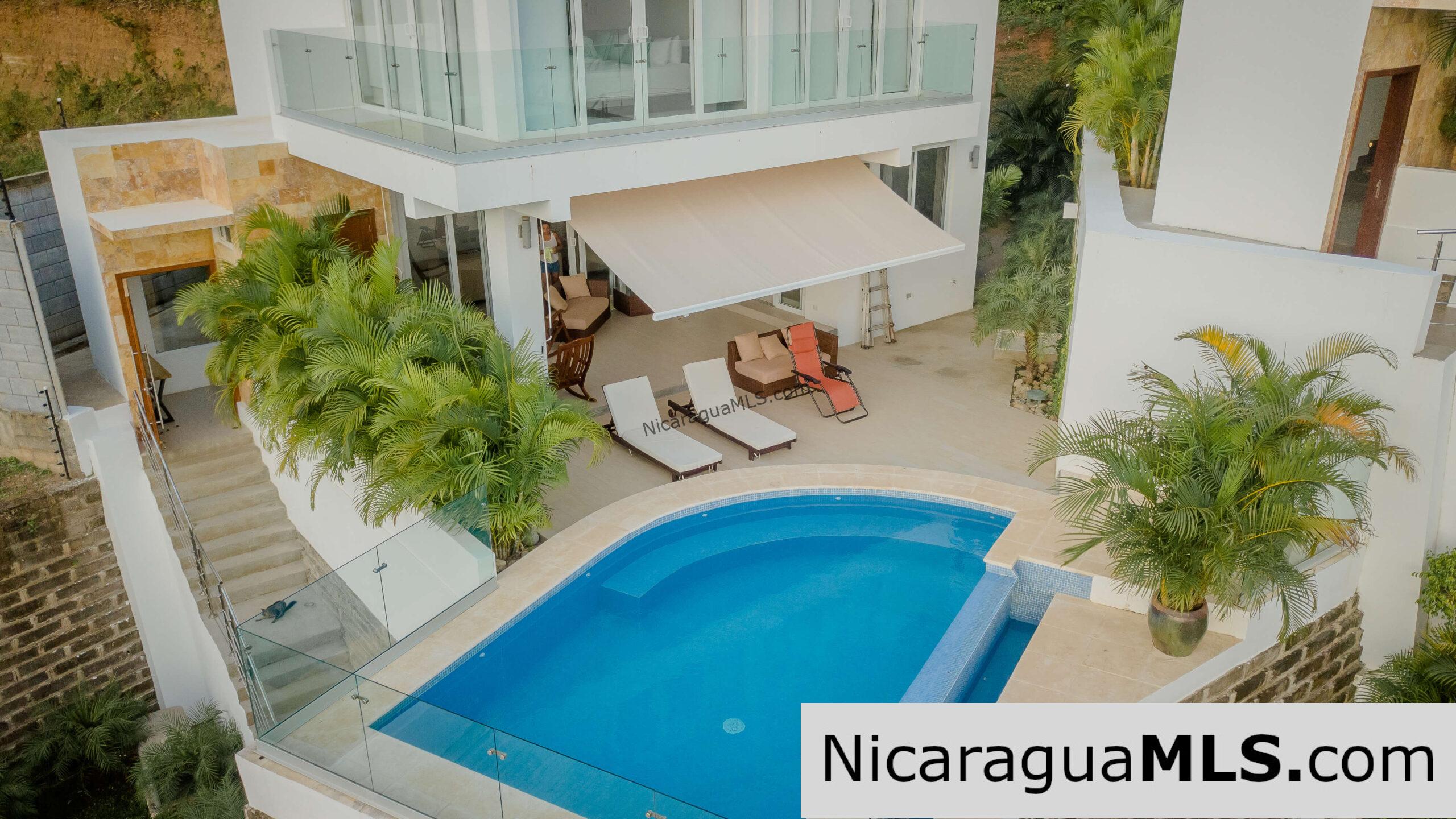 “Varaderos House” in Colinas de Miramar. - Image 2