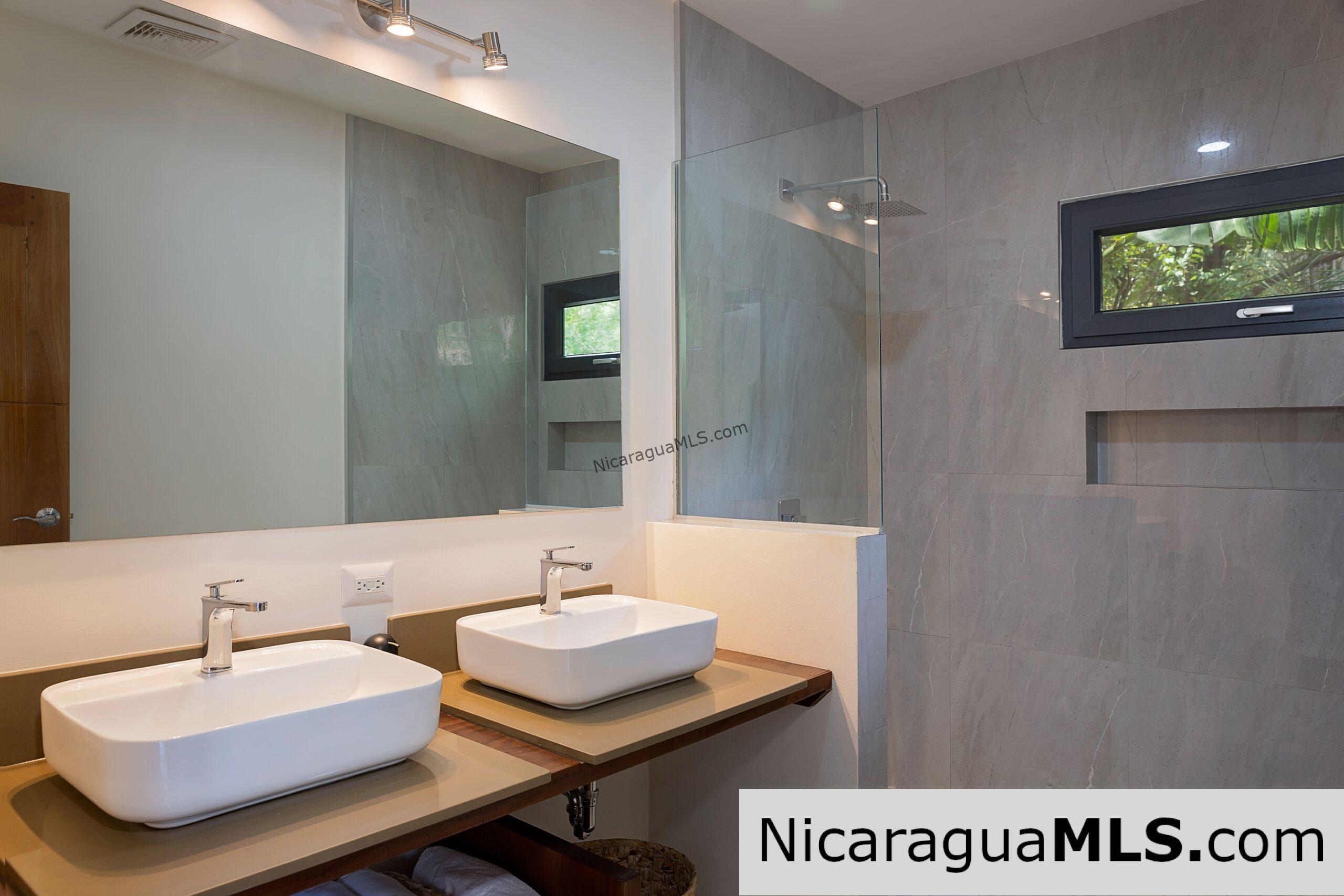 Minimalistic Forest House San Juan Del Sur Nicaragua - Image 11